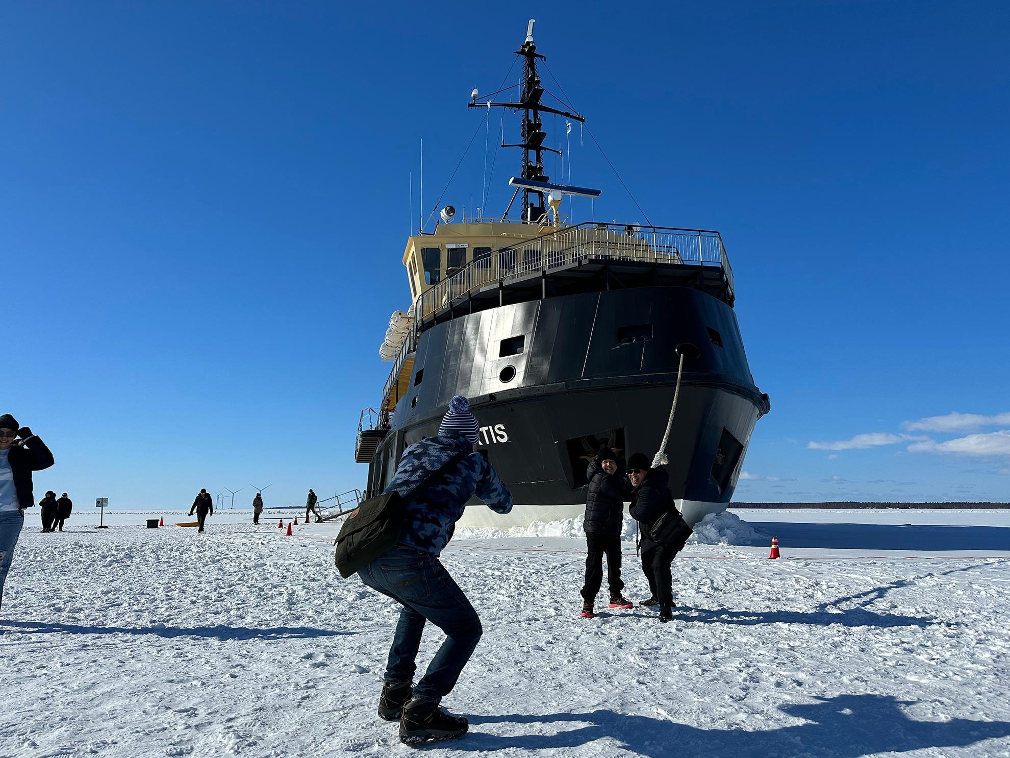 Icebreaker Arktis Cruise with Ice Floating from Rovaniemi