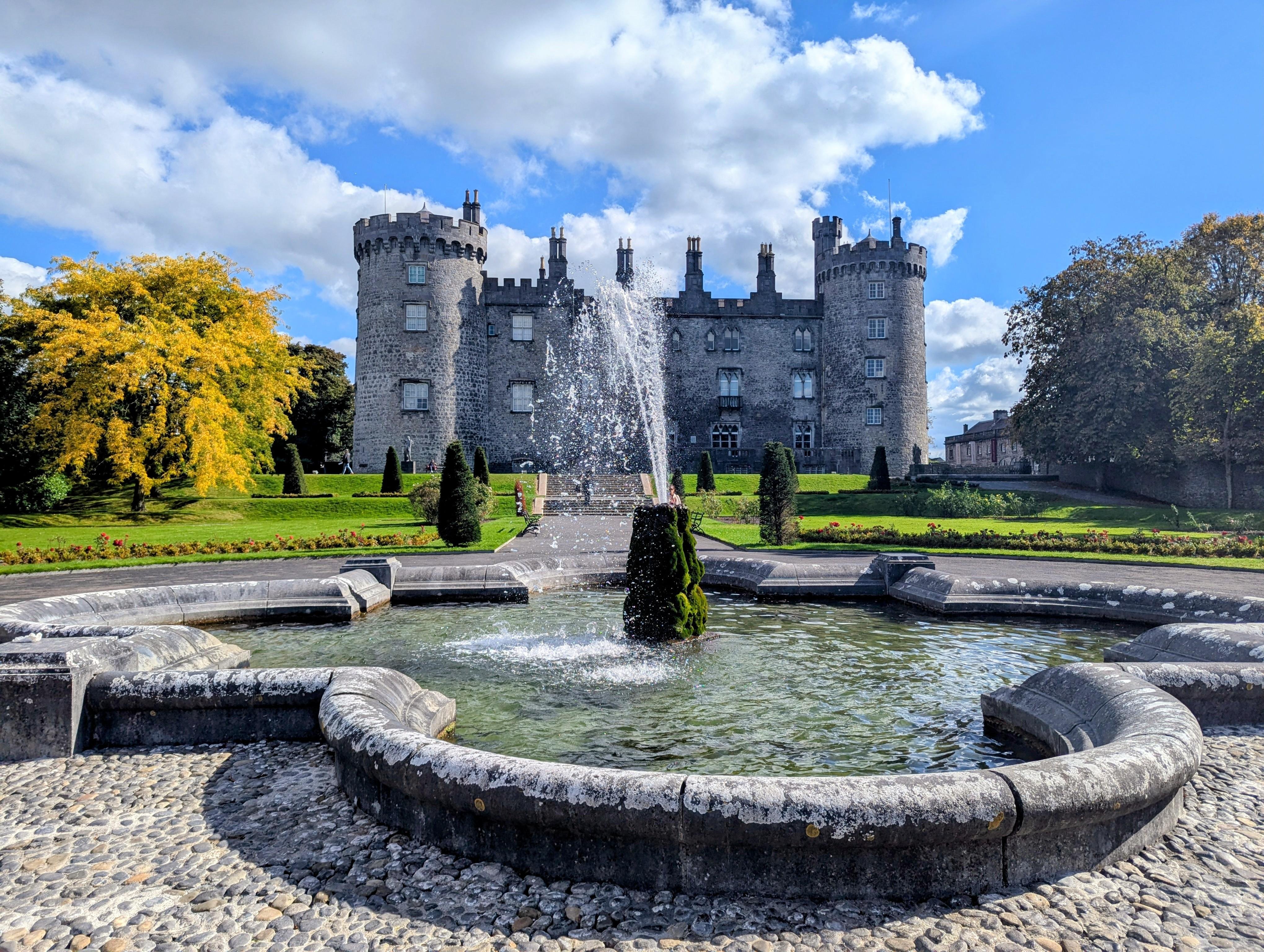 Private Day Tour: Kilkenny Castle & Waterford Crystal from Dublin