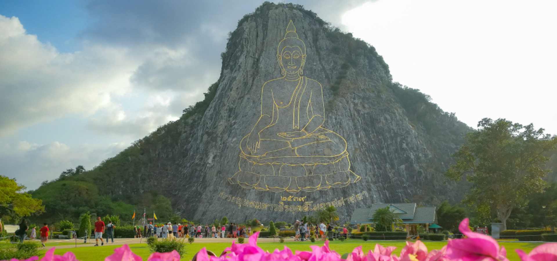 Private Bangkok–Pattaya Transfer: Sedan, MPV & Van Options