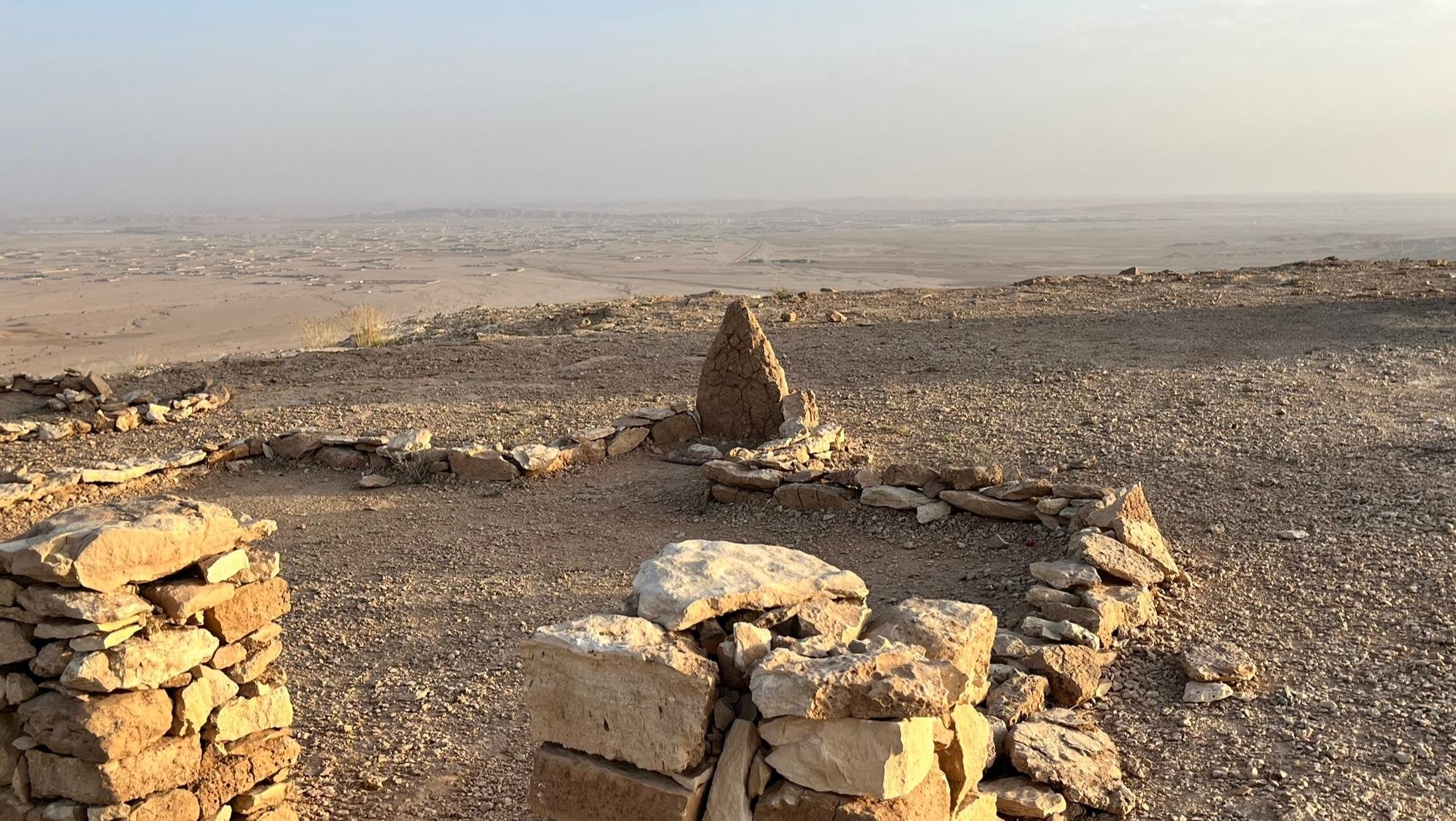 Edge of the World & Darb Al-Manjoor Desert Expedition