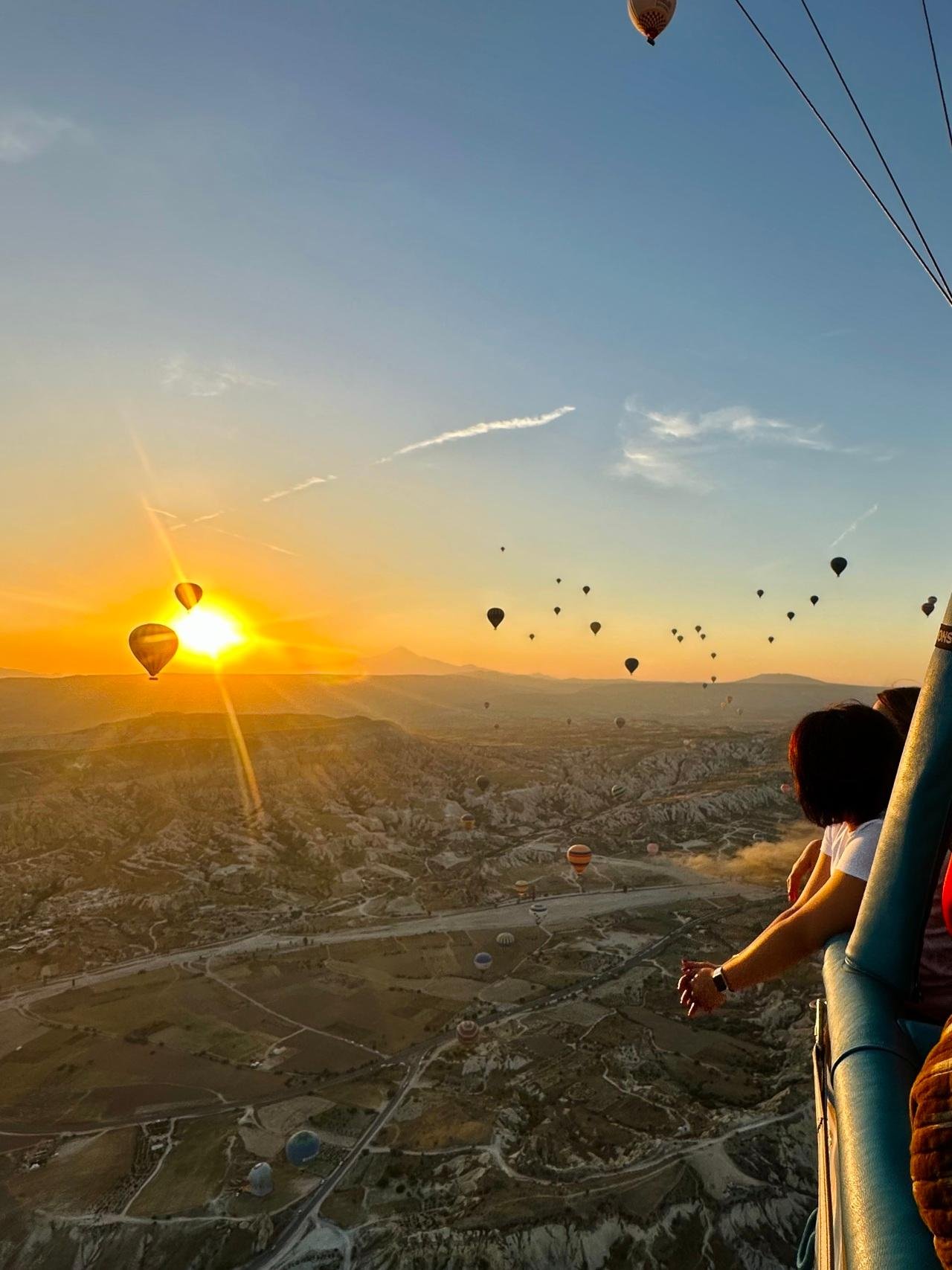 Göremland Sunrise Hot Air Balloon Flight with Hotel Transfers