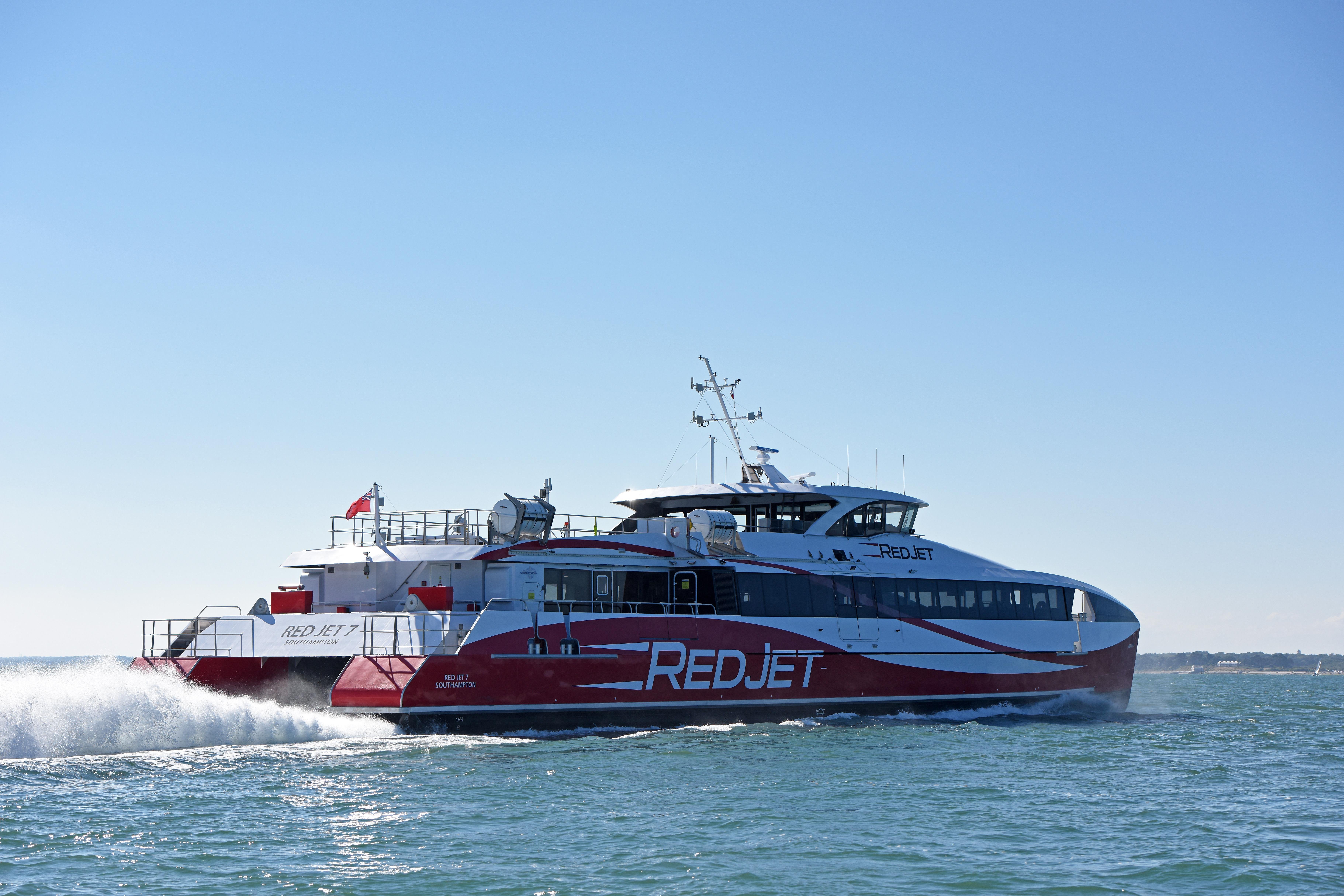 Southampton: Red Jet Hi-Speed Ferry to Isle of Wight - 2026 (Verified Reviews)