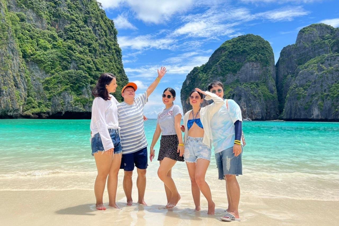 Phuket Phi Phi, Maya, and Khai Island Luxury Speedboat Tour