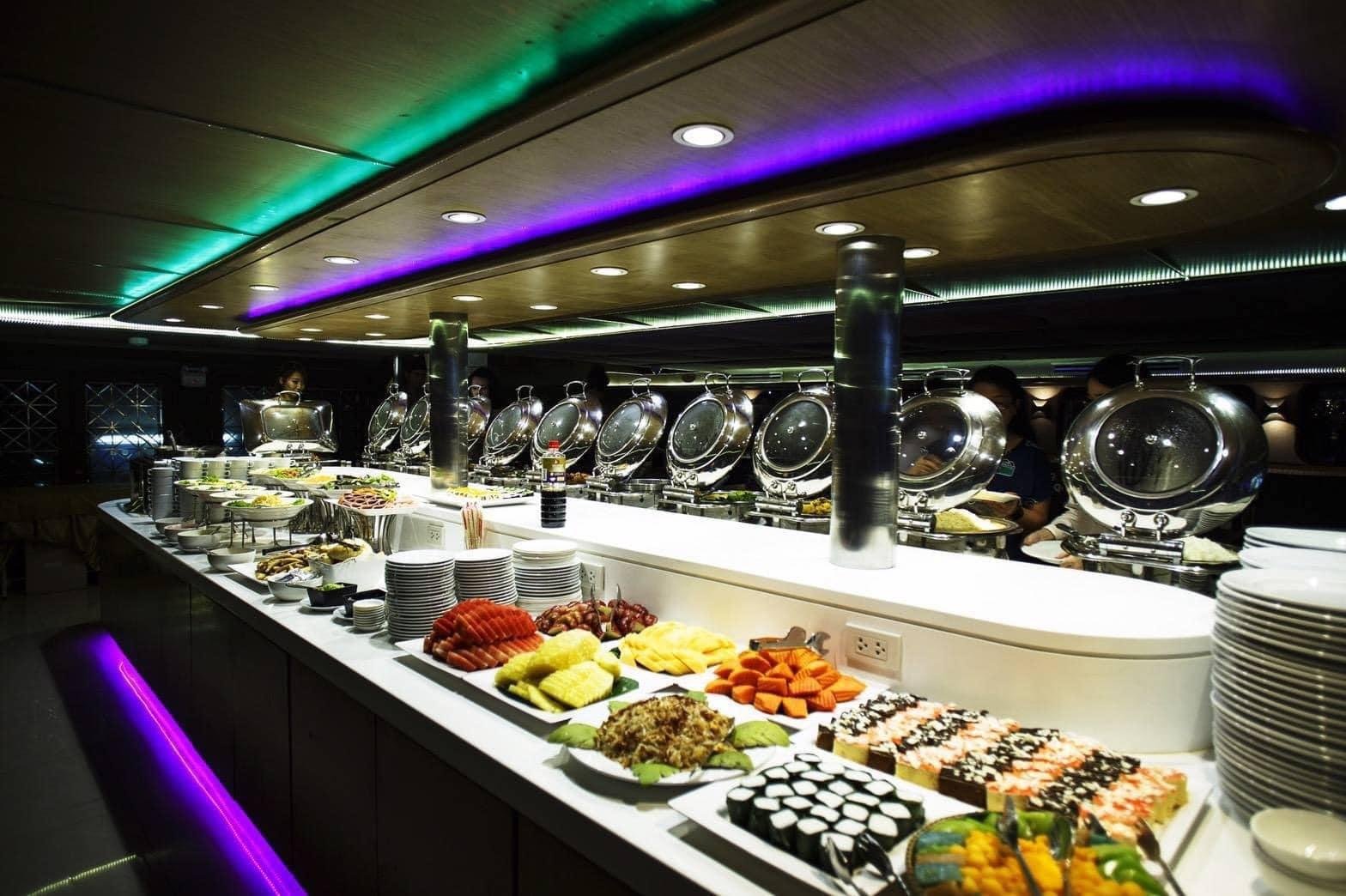 Wonderful Pearl Luxury Dinner Cruise on the Chao Phraya