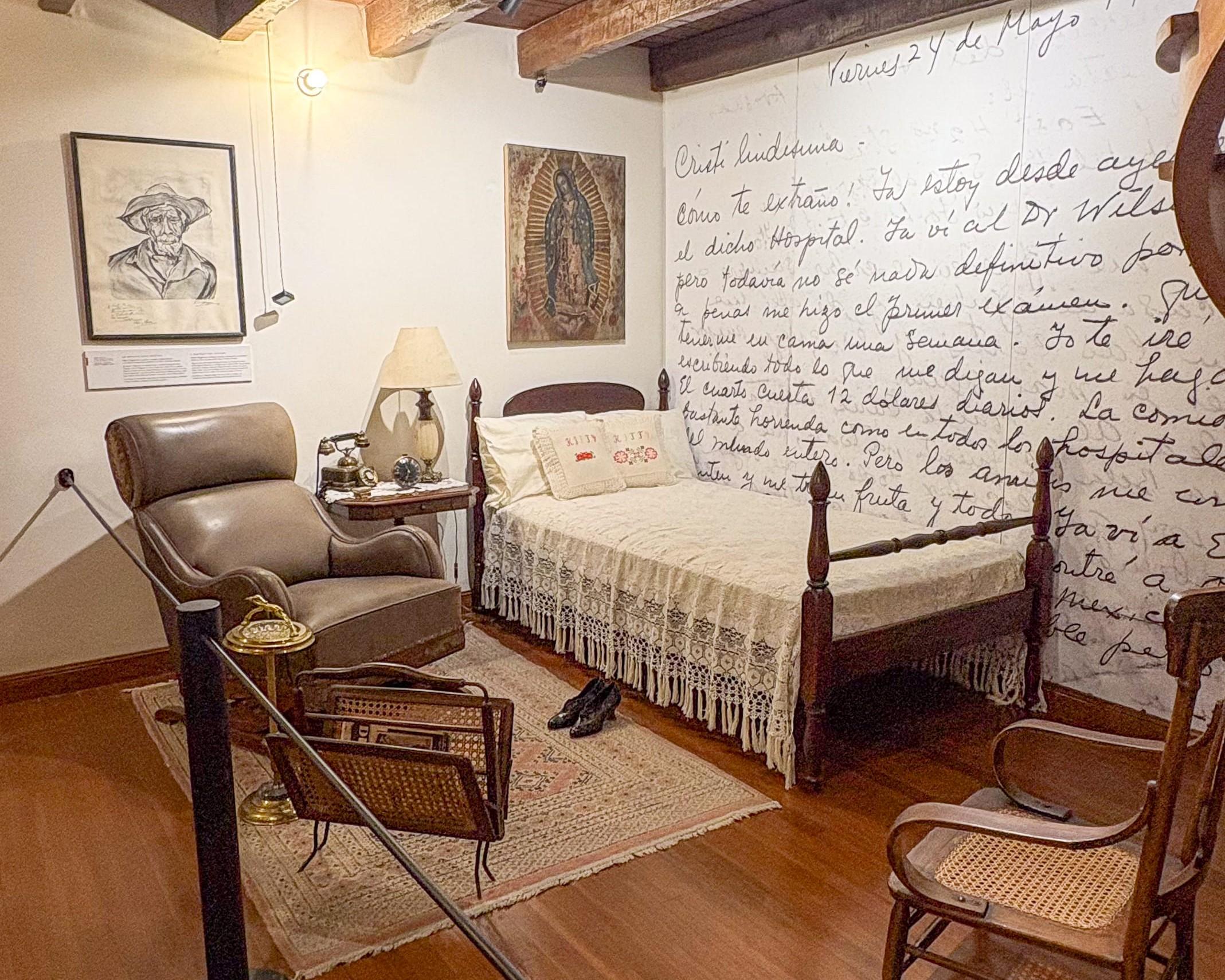 Private Mexico City: Coyoacán, Frida Kahlo & Xochimilco Tour