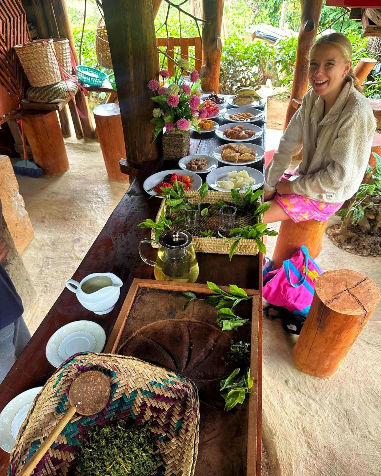 Ella: Hands-On Tea Crafting and Tasting Experience