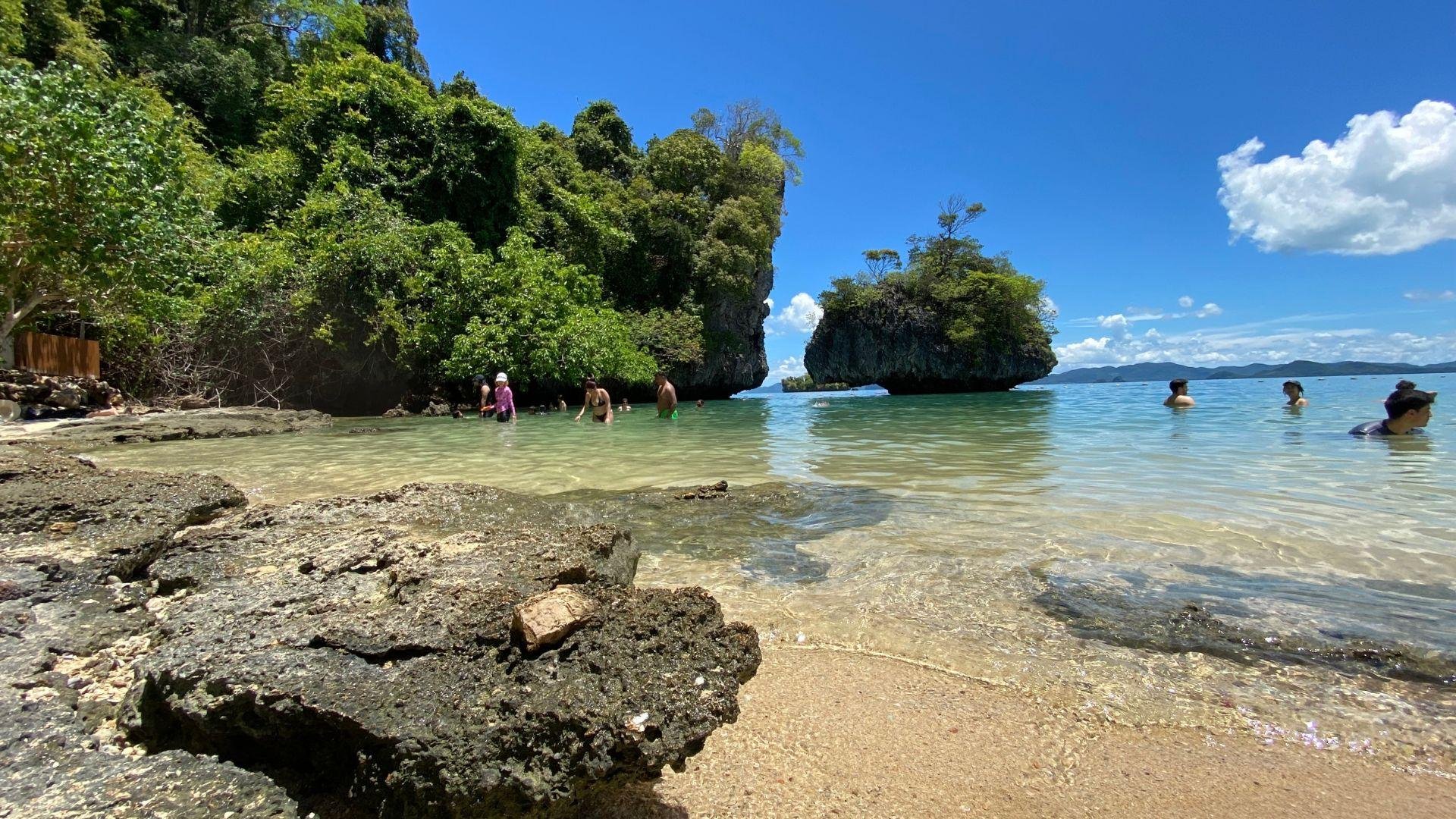 Krabi Hong Islands Speedboat Day Trip with Lunch