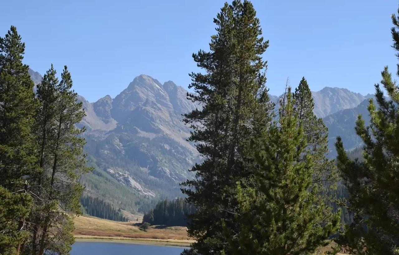 Gore Range Jeep Adventure to Piney Lake