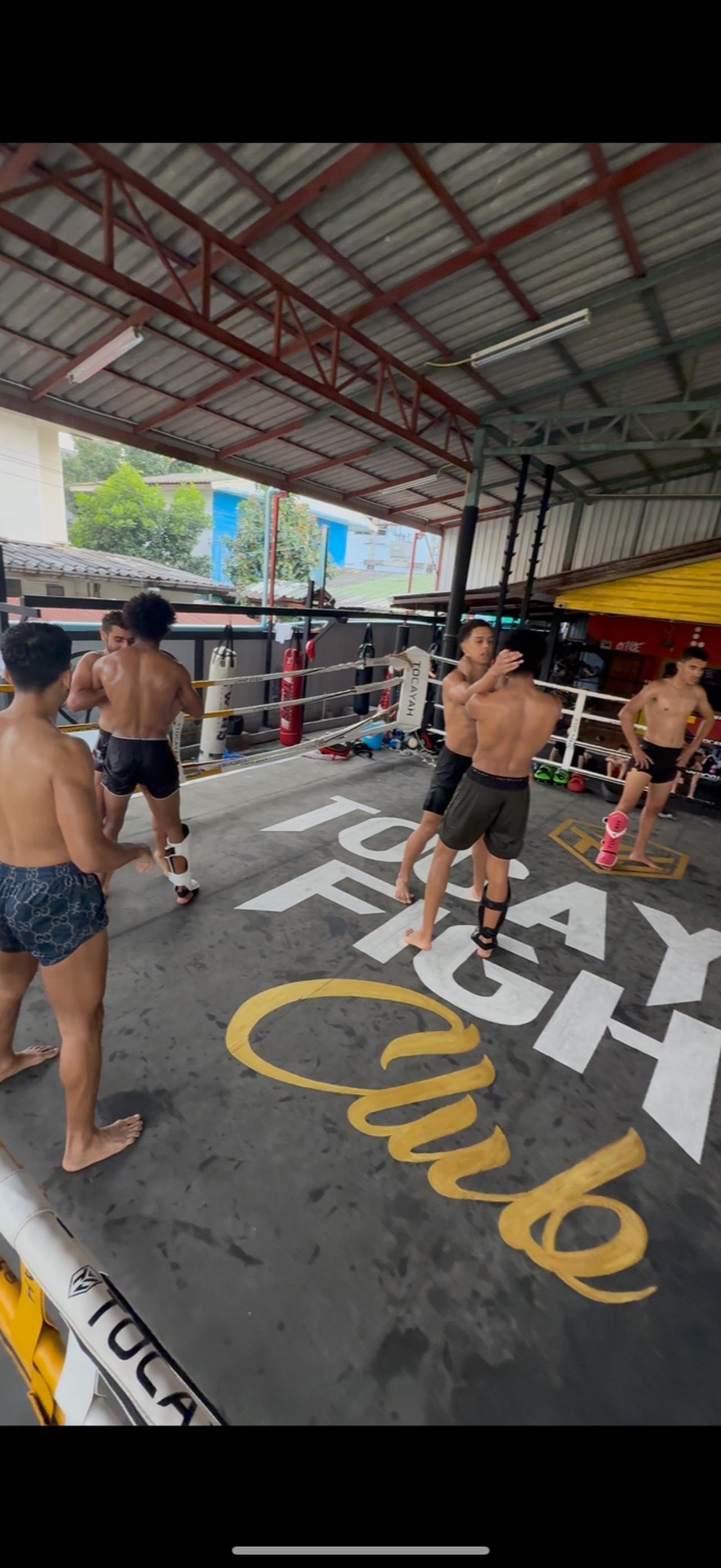Bangkok: Muay Thai Training Experience in Professional Gym