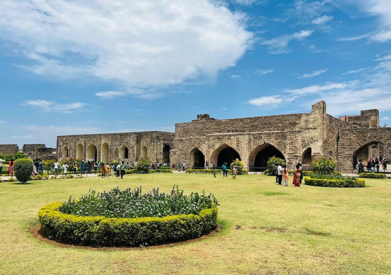 Comprehensive Hyderabad Heritage: Full & Half-Day Private Tour