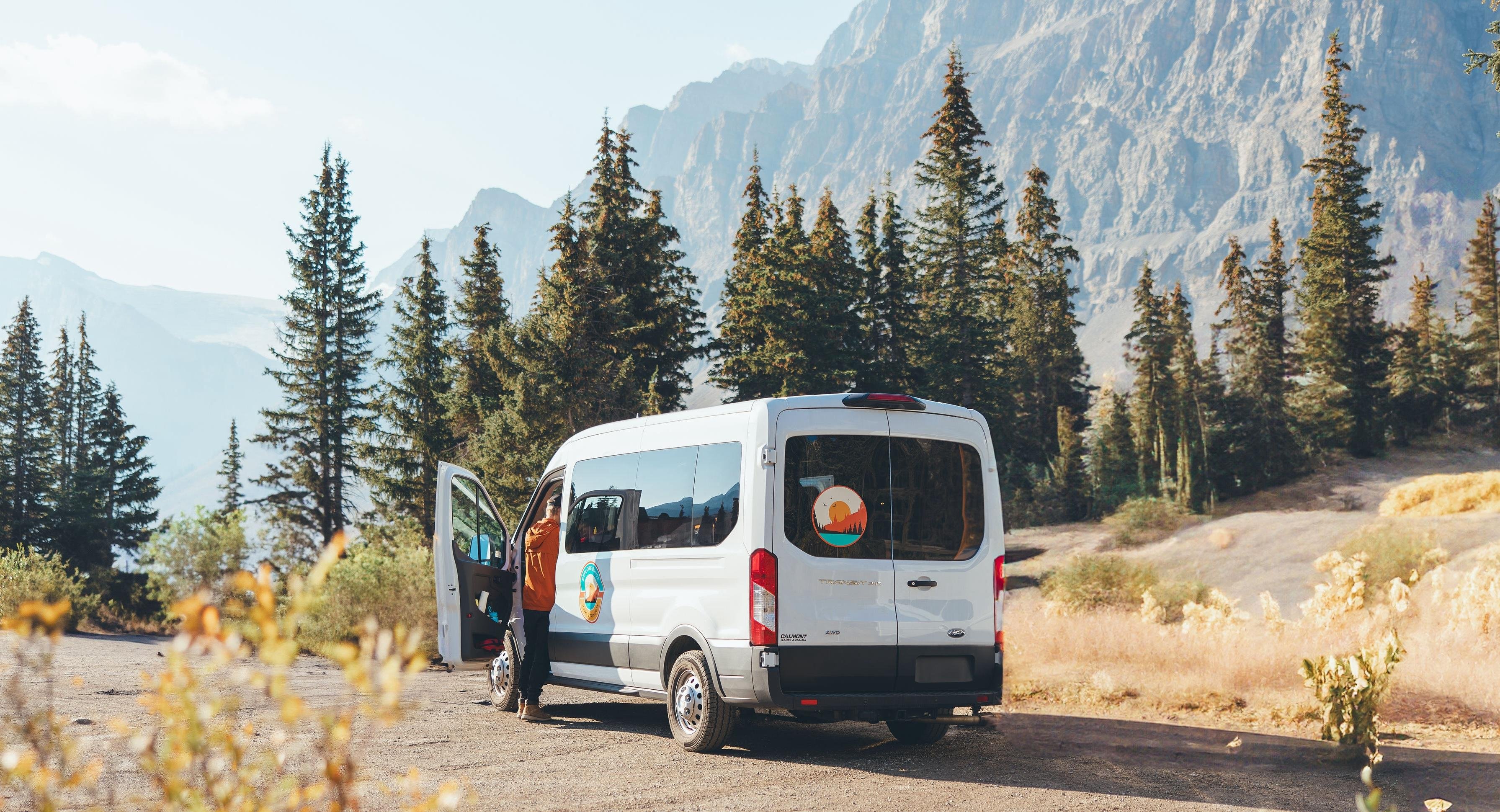 Moraine Lake shuttle tour — glacial turquoise lake and Valley of the Ten Peaks in Banff National Park — image 4
