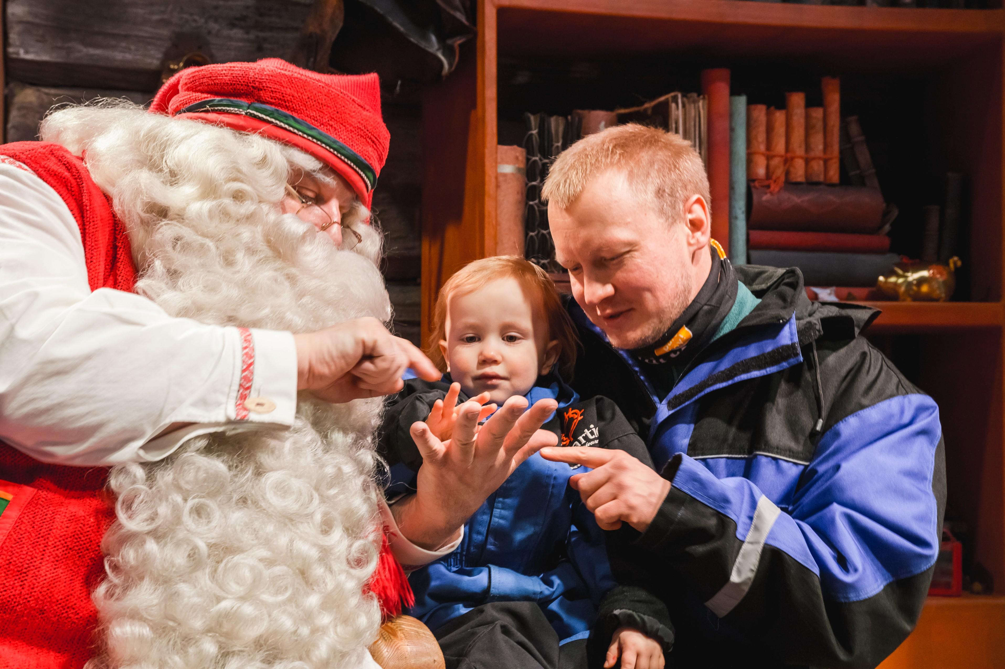 Rovaniemi Arctic Day: Santa's Village, Snowmobile Safari & Reindeer Farm