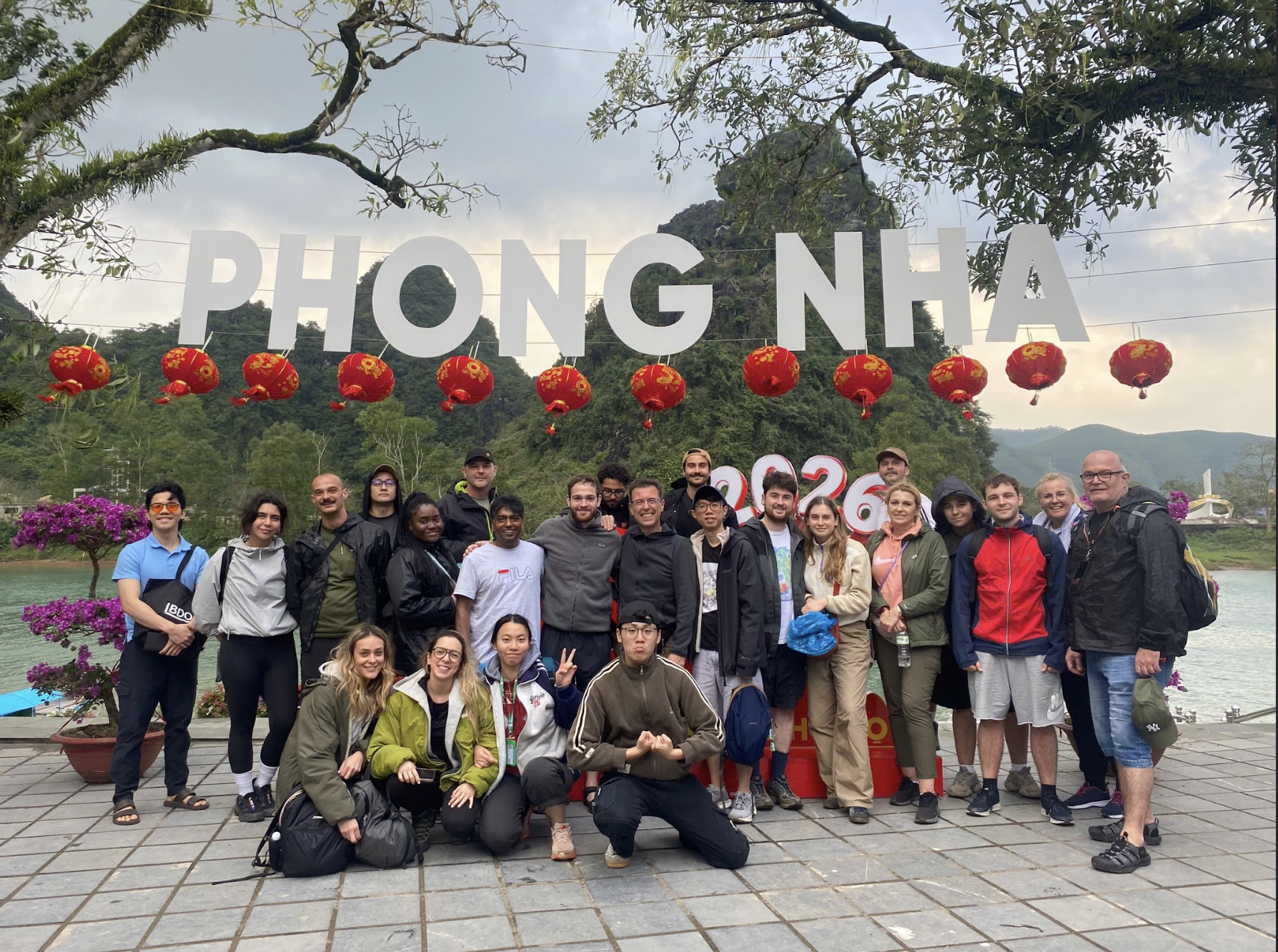 Phong Nha Cave boat tour Son River dragon boat and Paradise Cave karst — image 89