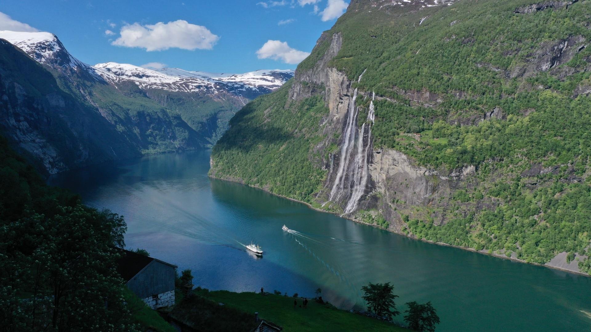 Ålesund to Geirangerfjord Private Yacht Cruise