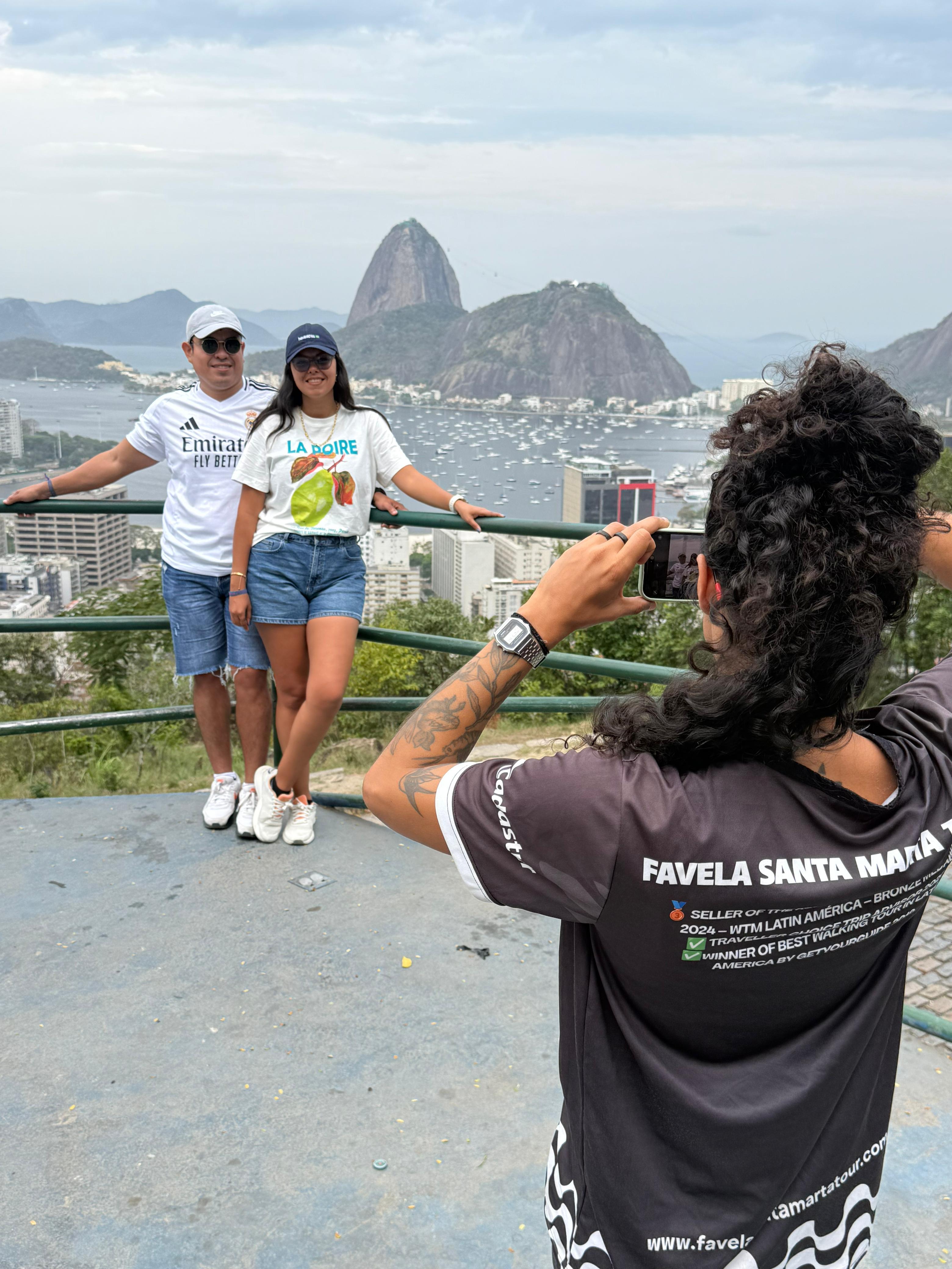 Rio de Janeiro: Santa Marta Favela Guided Walking Tour