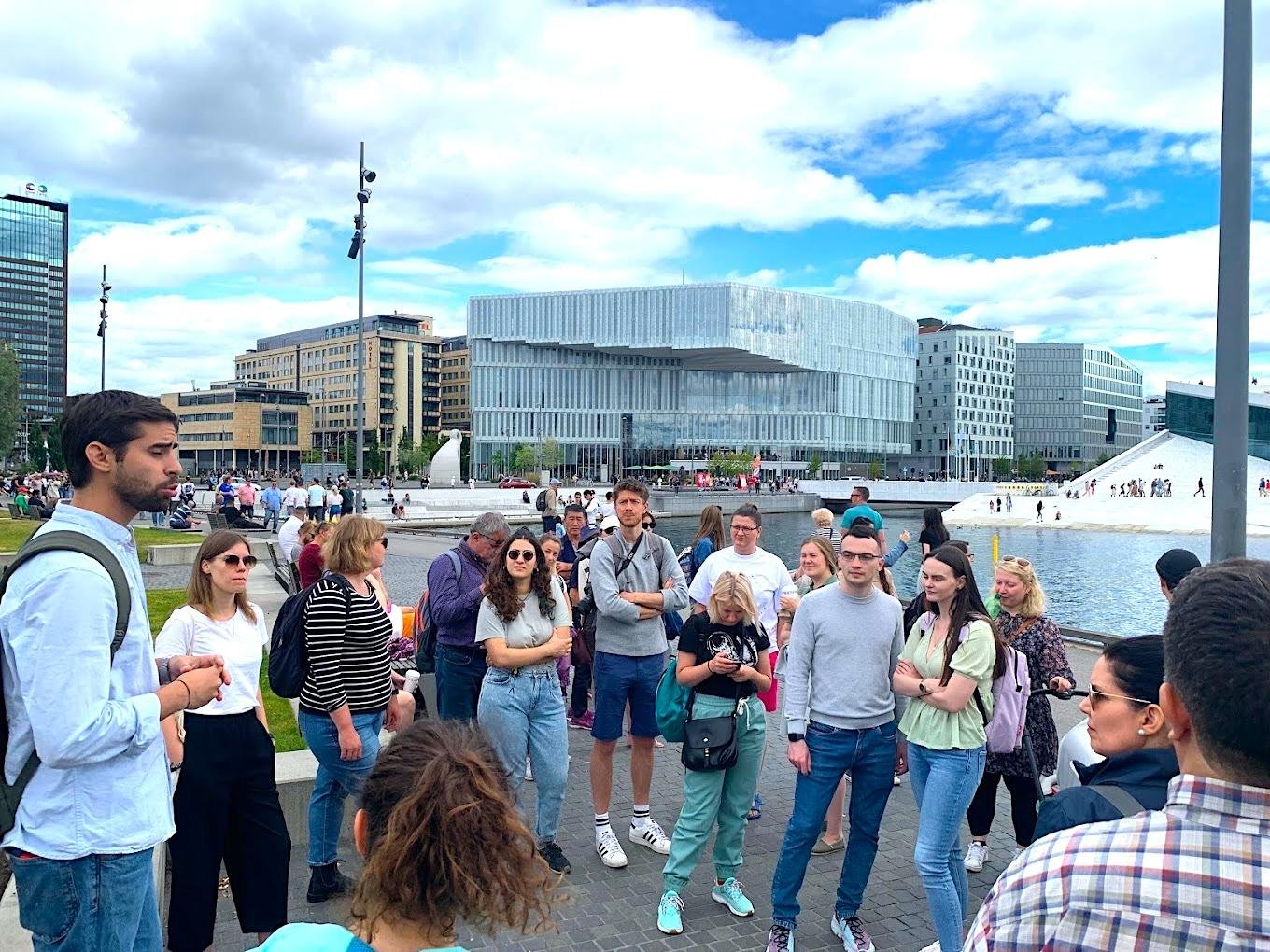 Oslo: Guided Walking Tour of Central Oslo with Local Guide
