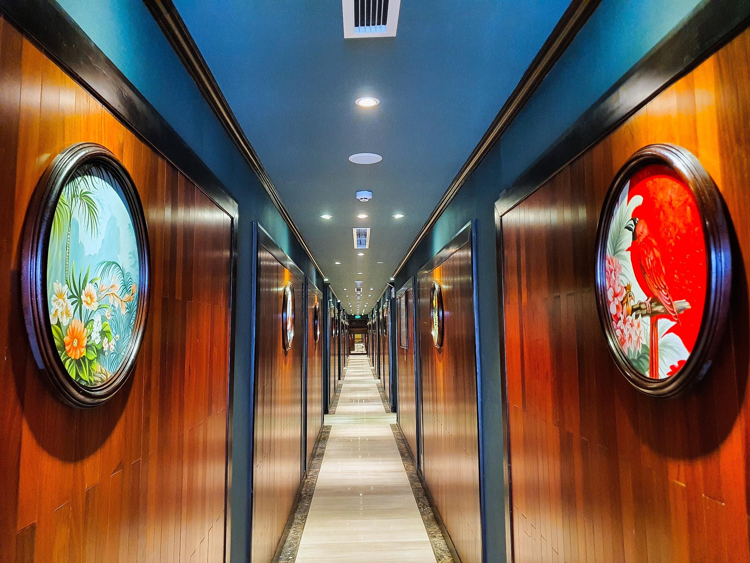 Ha Long Bay 3-Day Luxury Cruise aboard Indochine Premium