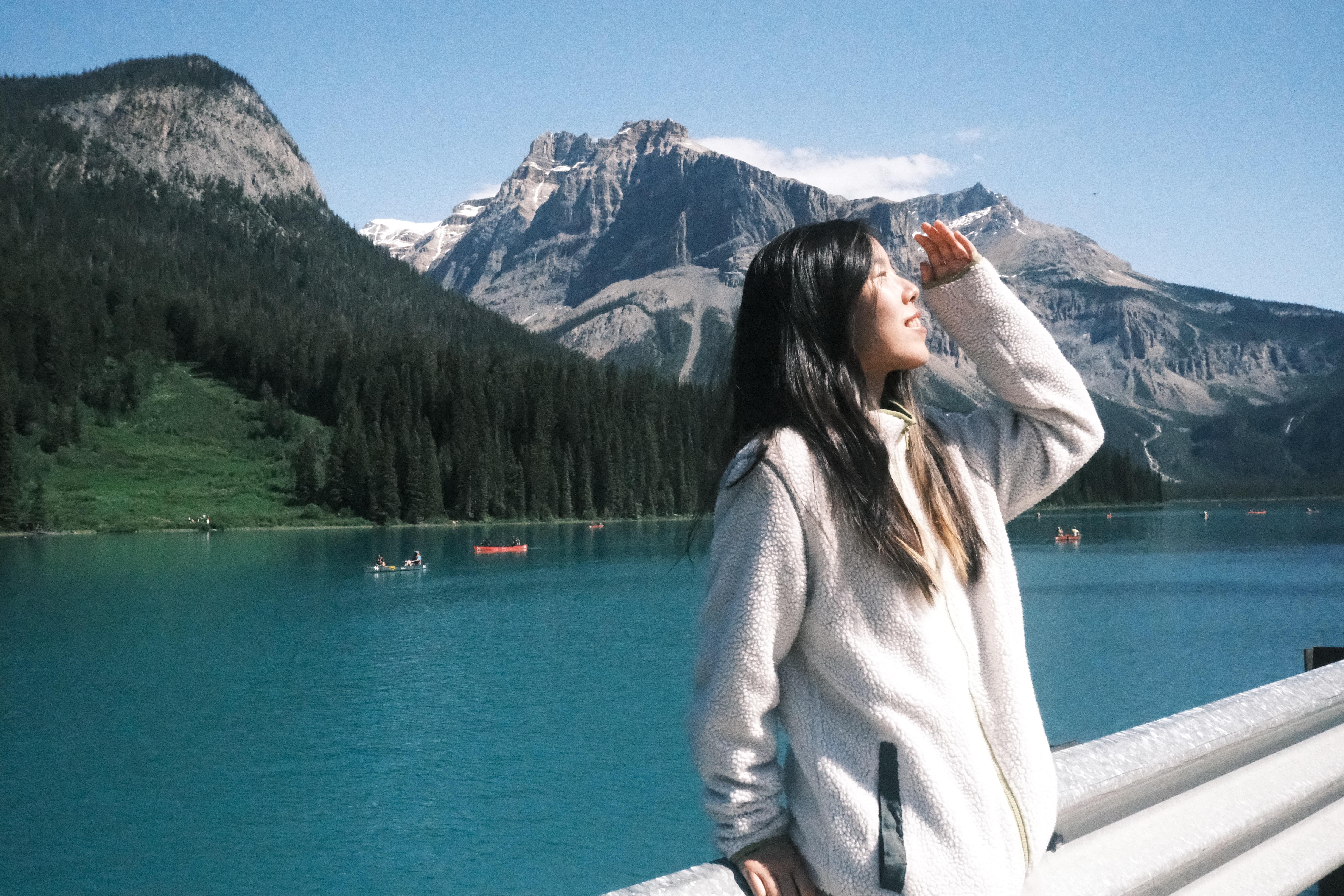 Small Group: Emerald Lake (Optional Canoe) & Takakkaw Falls