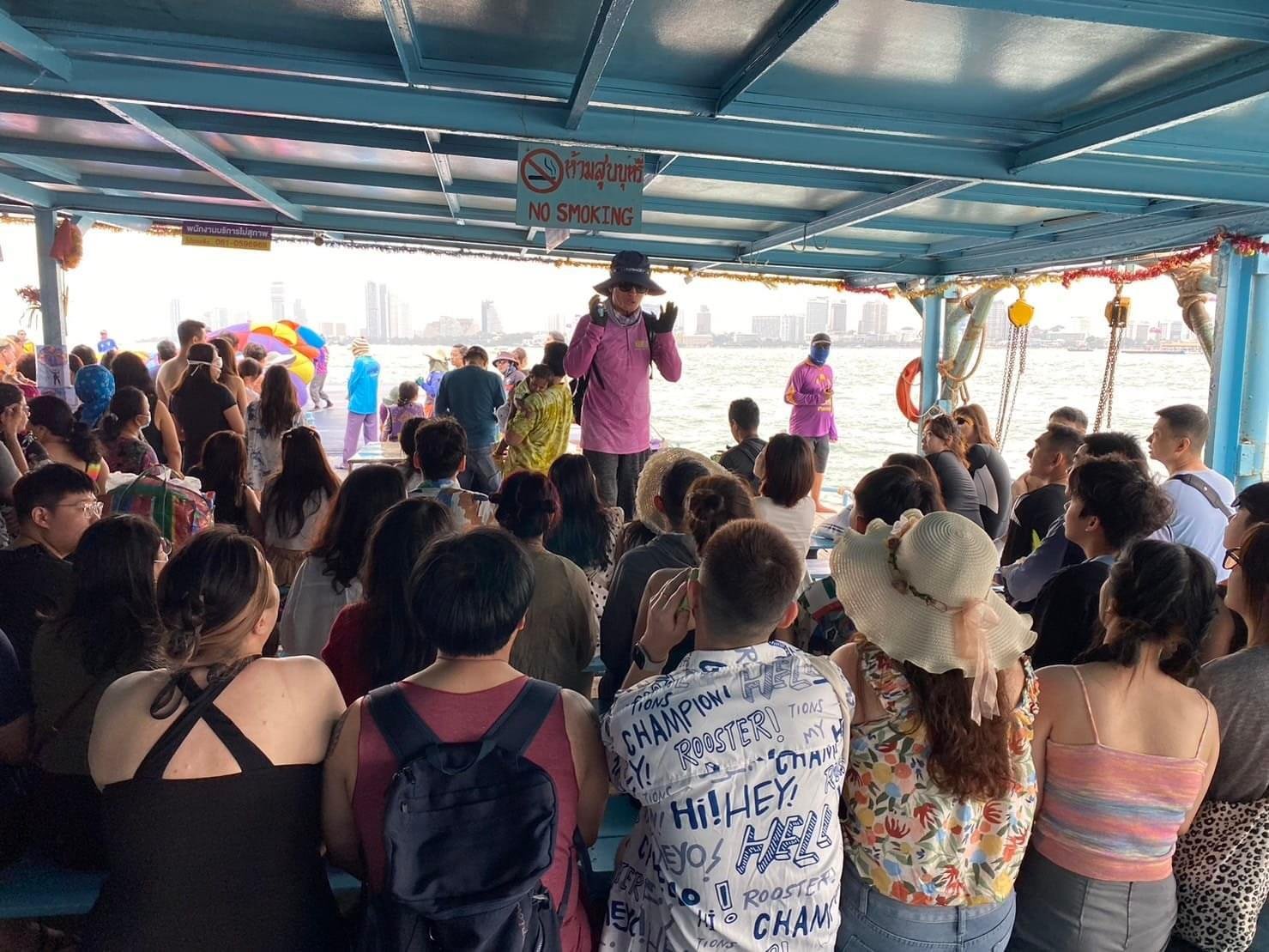 Pattaya to Coral Island: Speedboat & 4-Activity Day Trip