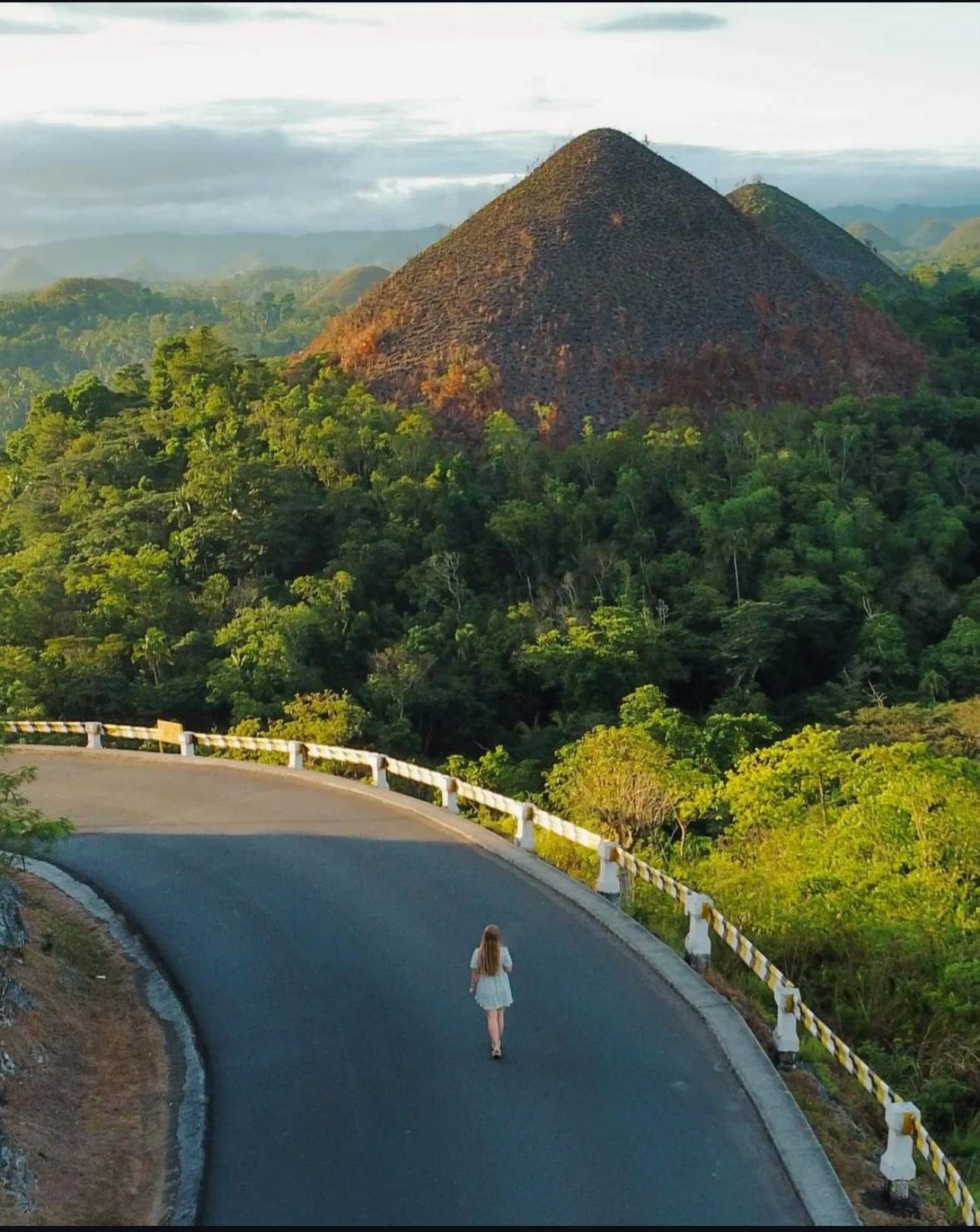 Bohol Countryside Day Tour from Cebu – Chocolate Hills, Tarsiers & Loboc River