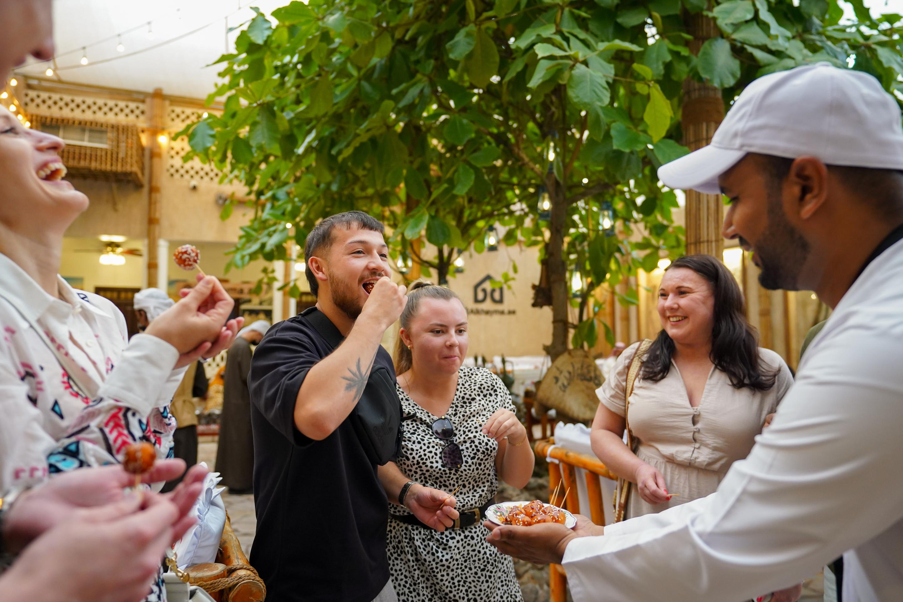 Dubai Old Town, Souks & Creek Abra Ride Walking Tour