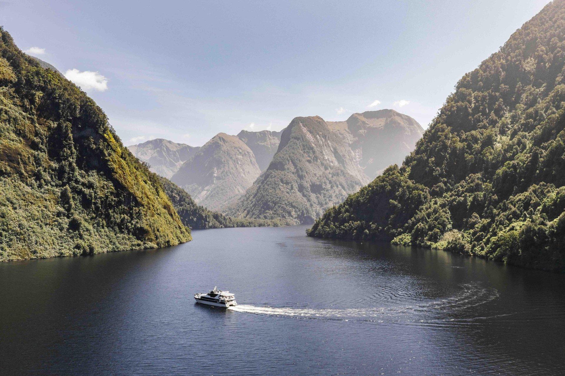 Doubtful Sound cruise and Fiordland wilderness scenery — image 15