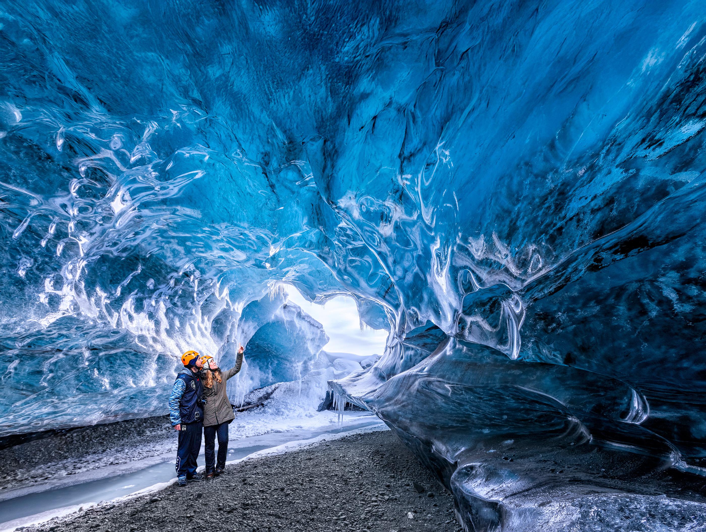 Jökulsárlón Crystal Blue Ice Cave Adventure by Super Jeep