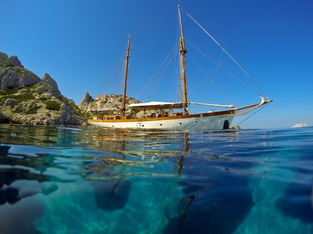 Calanques Sailing Adventure with Swimming & Lunch