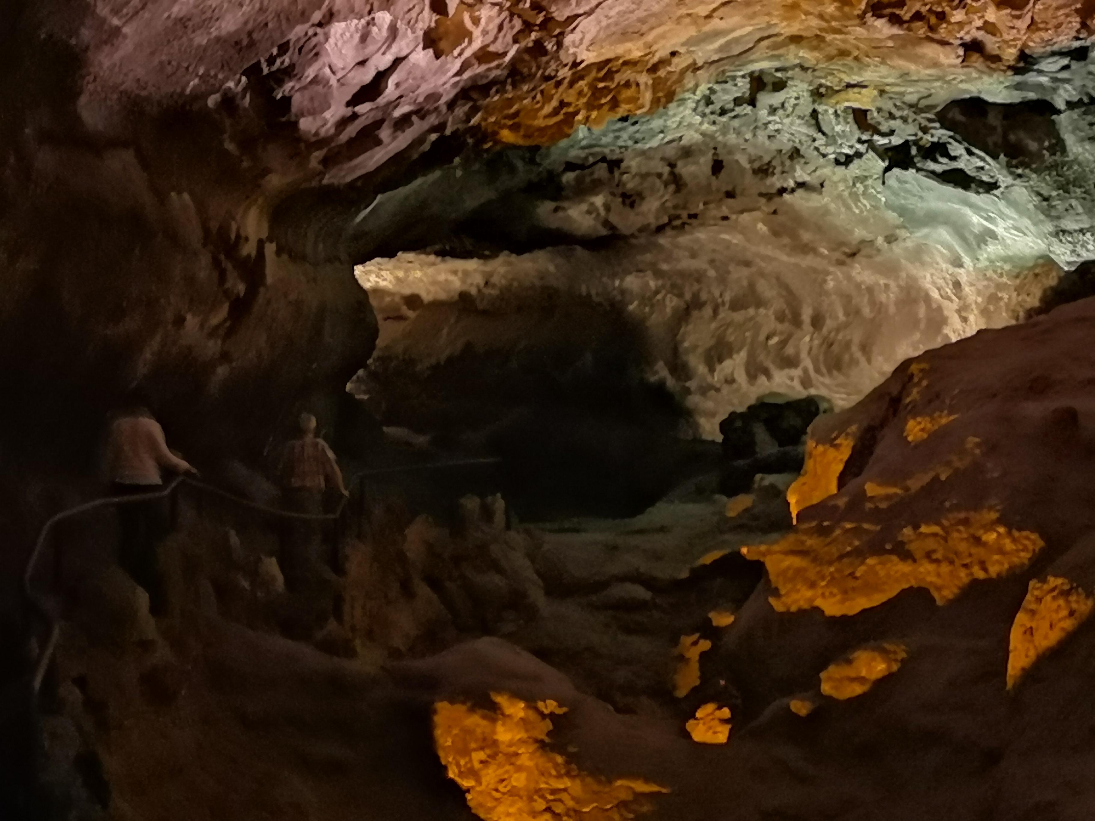 Lanzarote Volcanic Wonders: Timanfaya & Green Caves Full-Day Tour