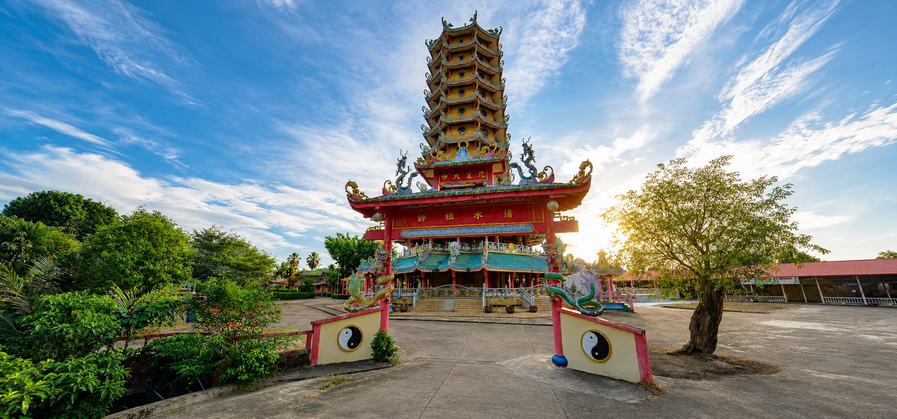 Krabi Full-Day Tour: Old Market, Tiger Cave, Hot Springs & Emerald Pool
