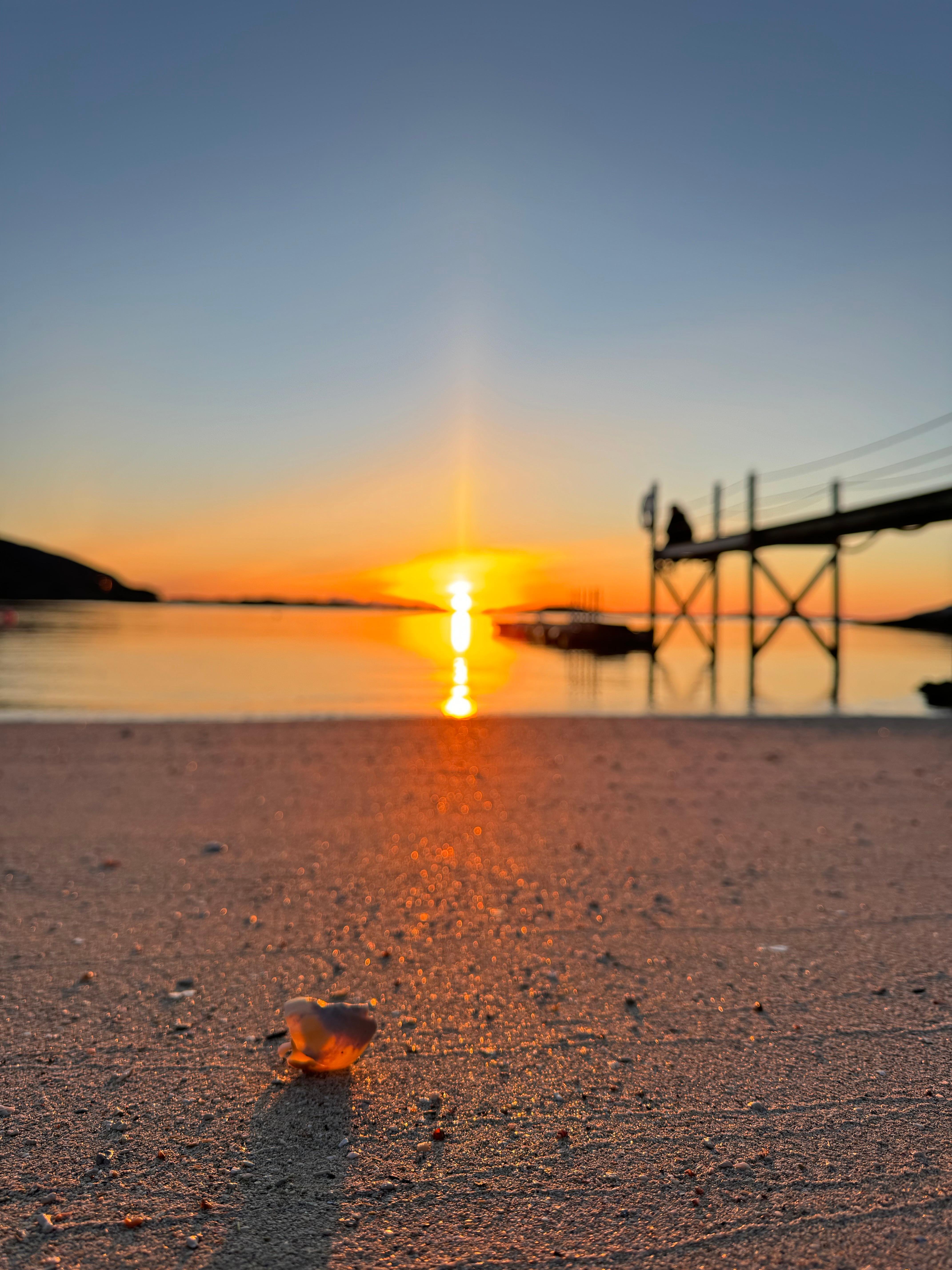 Sommarøy midnight sun tour — small-group fjord photo stops near Tromsø at midnight — image 5