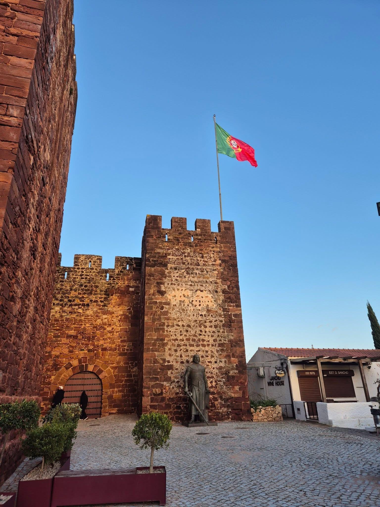 Silves Castle & Monchique Mountains Full-Day Adventure