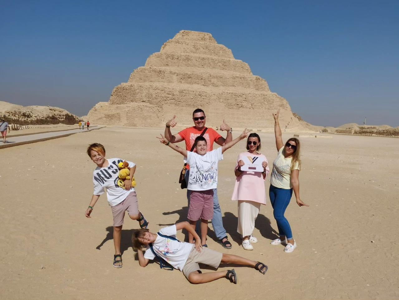 Private Giza Pyramids & Grand Egyptian Museum Day Trip from Hurghada