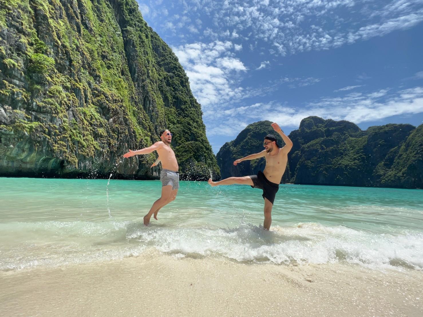 Phuket Phi Phi, Maya, and Khai Island Luxury Speedboat Tour