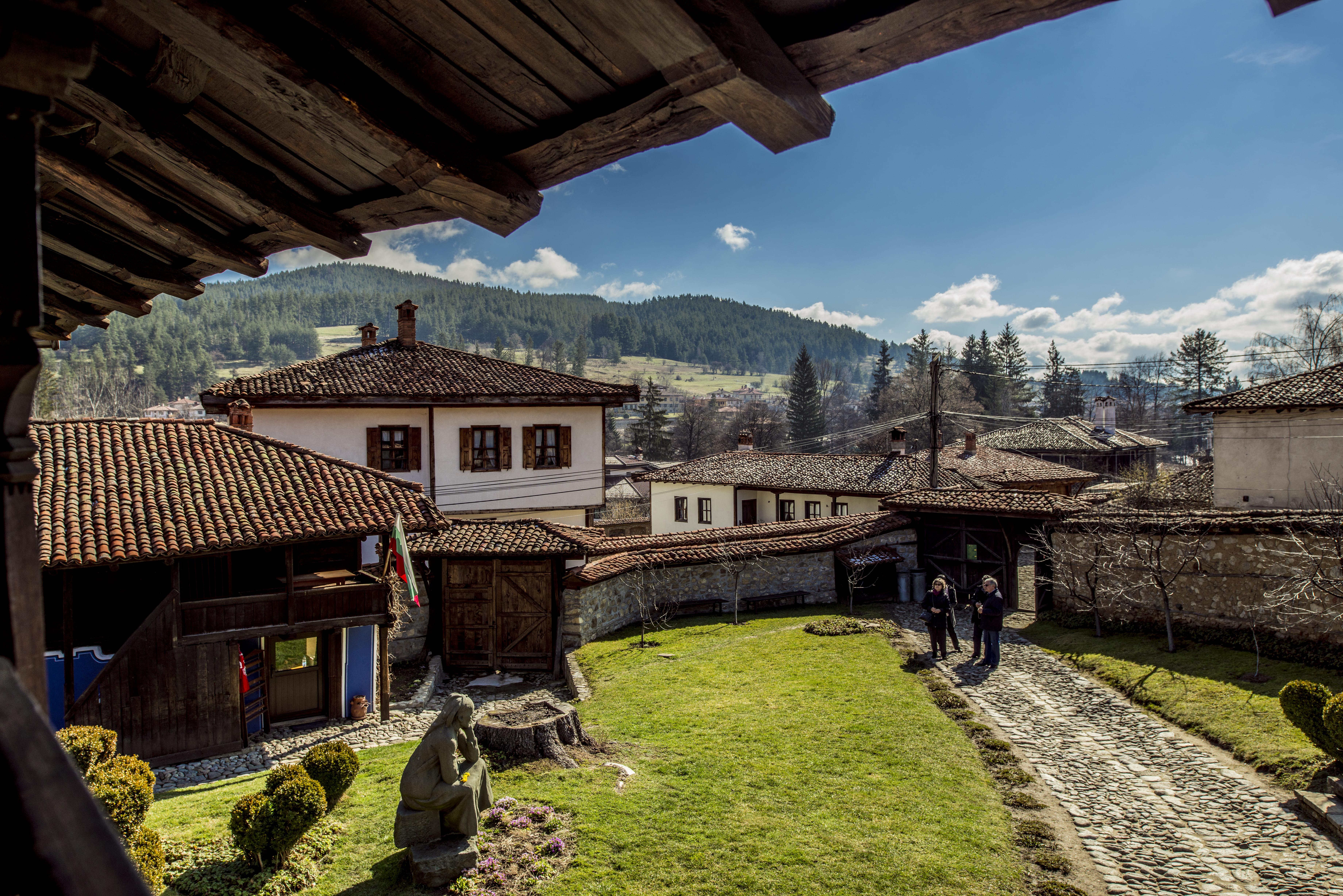 Sofia: Day Trip to Plovdiv & Koprivshtitsa or Starosel