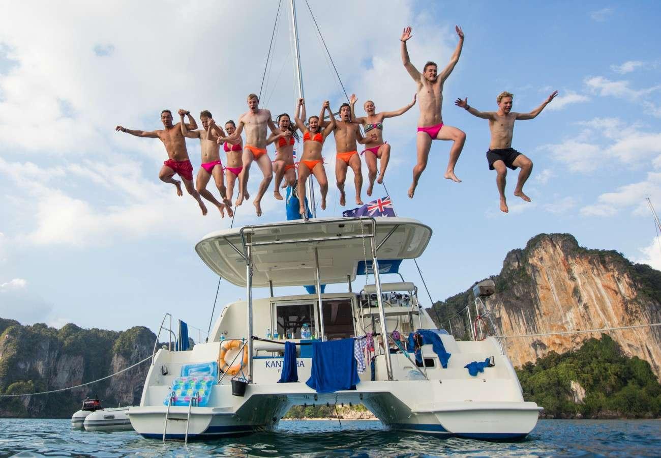 Private Sesimbra Boat Party from Lisbon