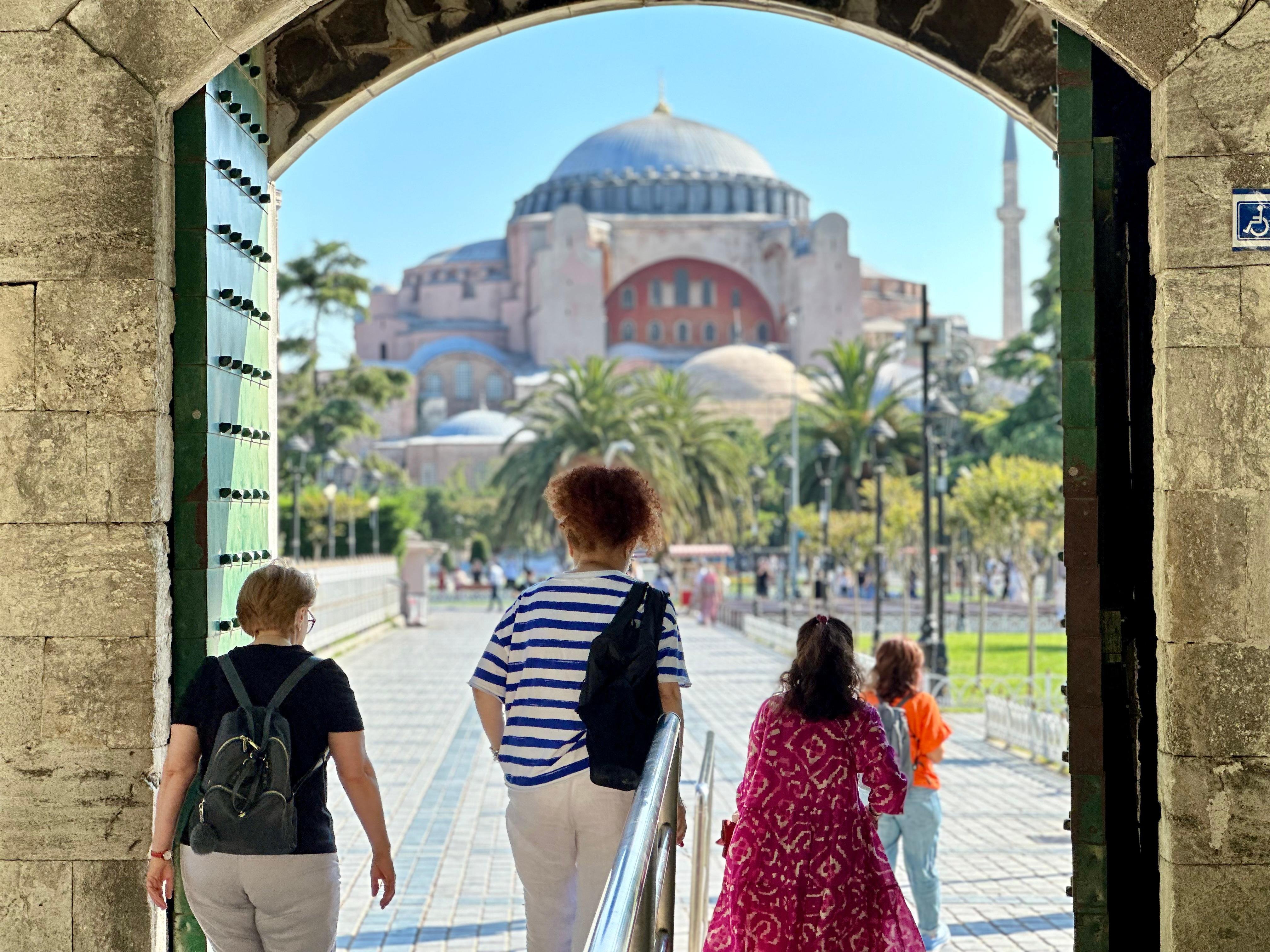 Guided Istanbul Highlights: Blue Mosque & Topkapi Palace