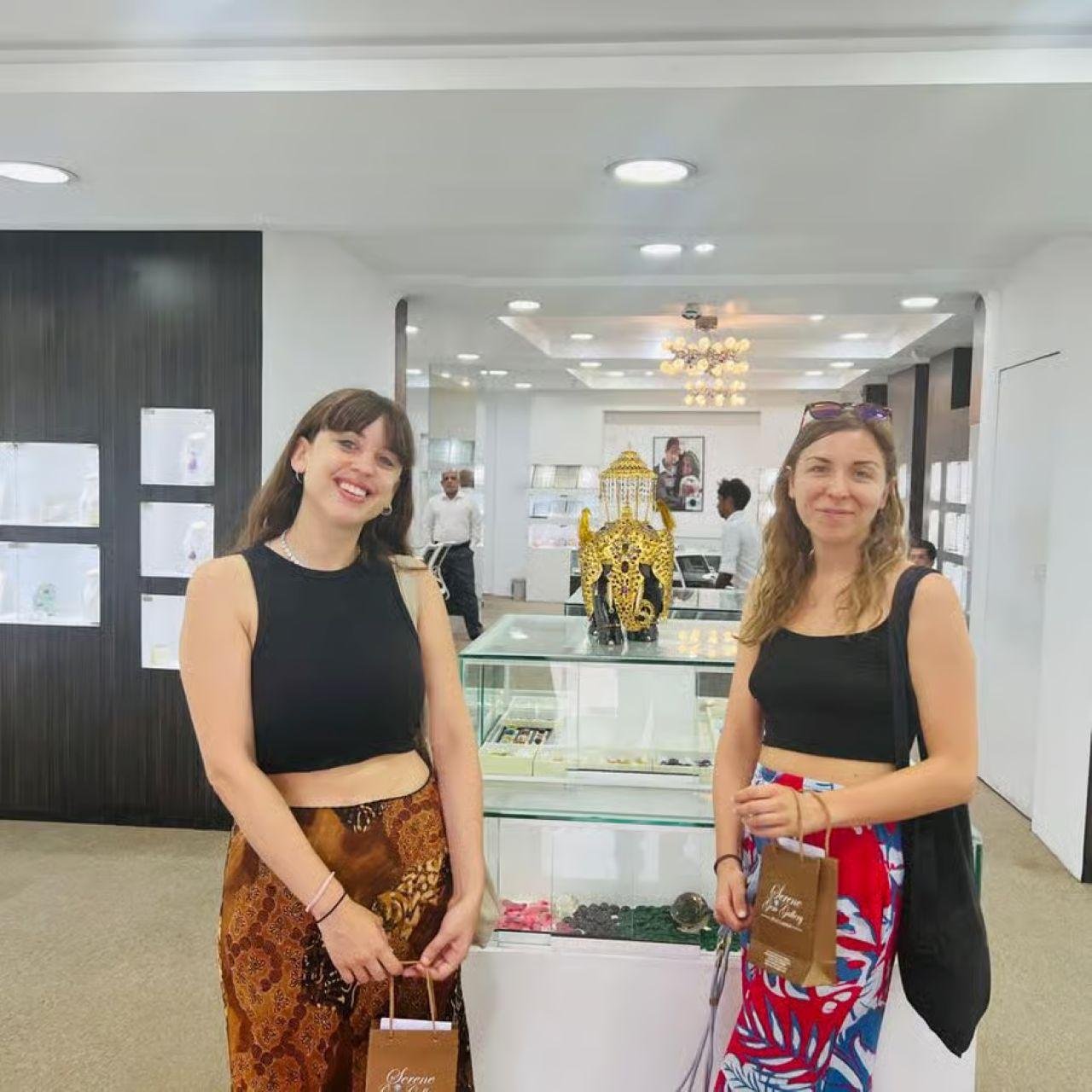 Kandy, Pinnawala & Tea Country Full-Day Excursion