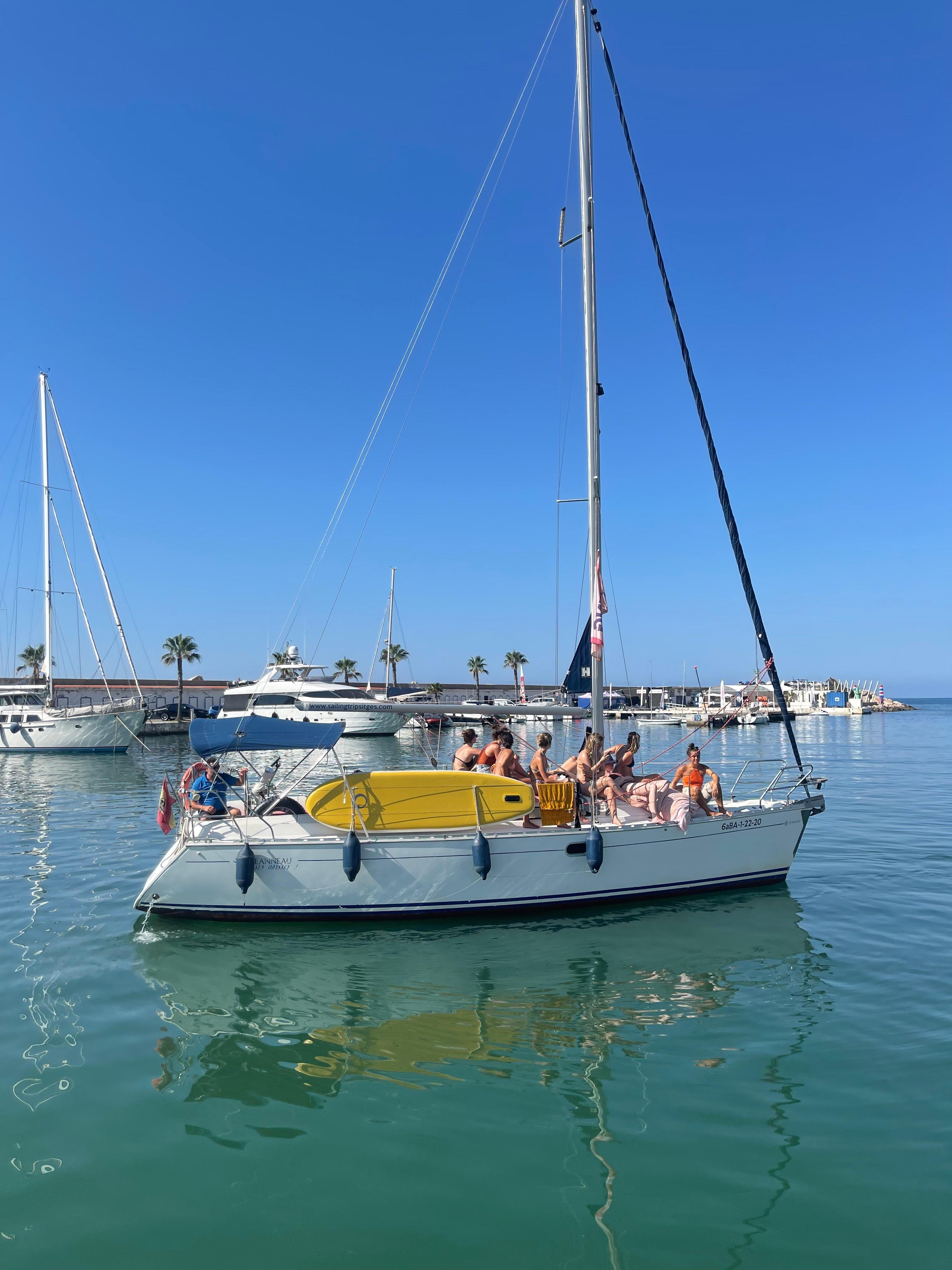 Sitges Private Sailing with Paddleboarding & Snacks
