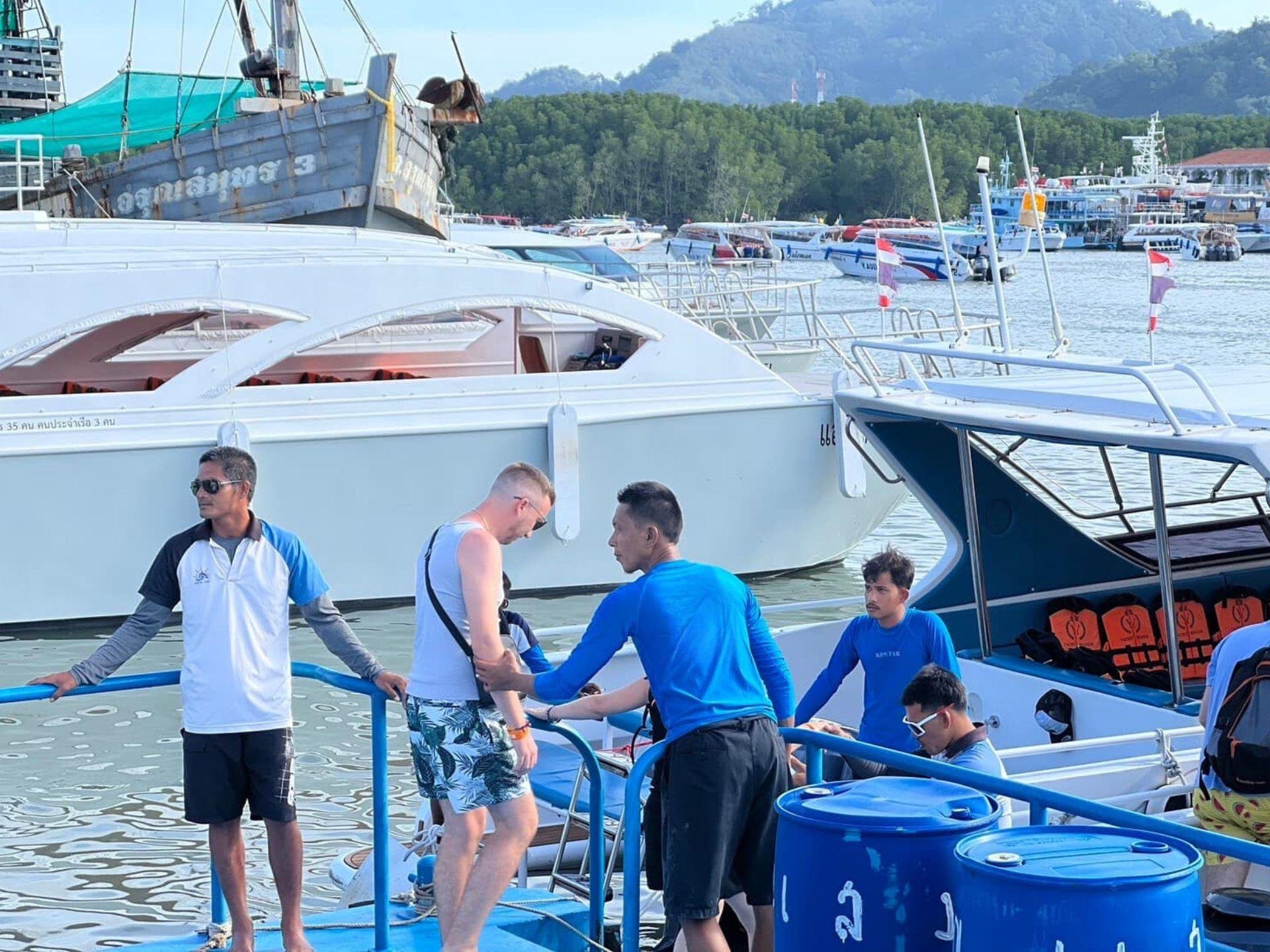 James Bond Island Canoe & Sunset Yacht Dinner – Phang Nga Bay