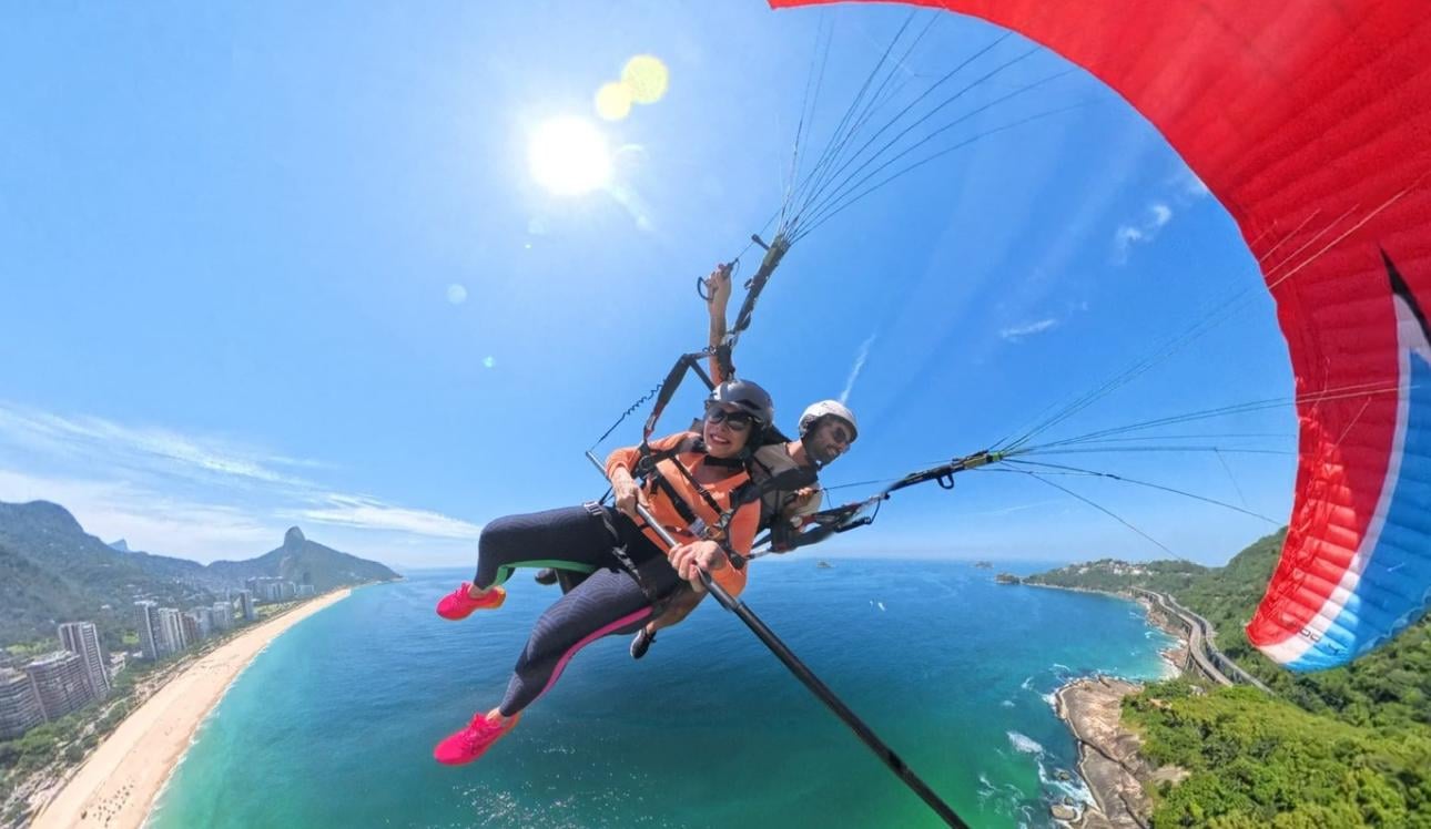 Rio de Janeiro Tandem Paragliding Flight with Media