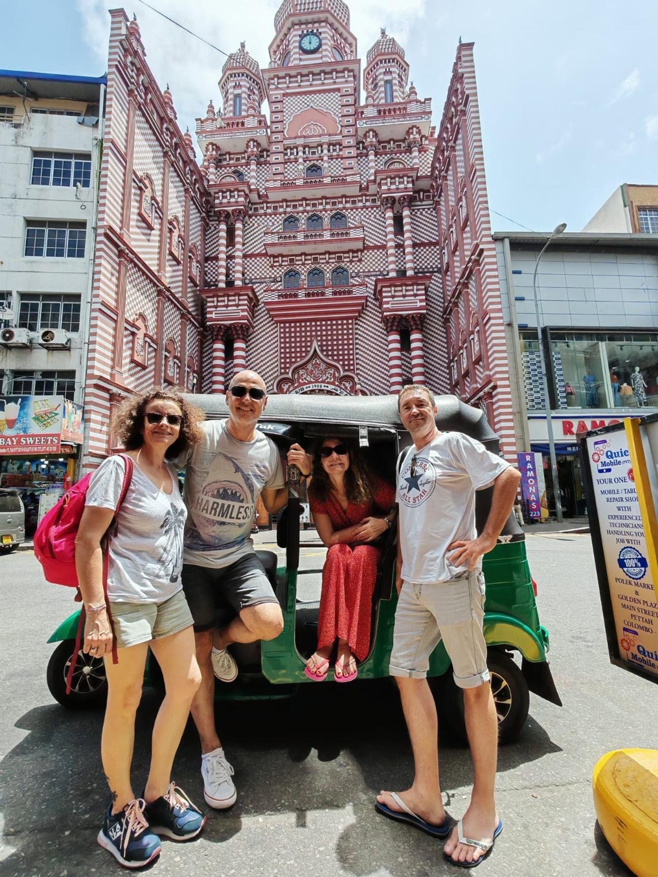 Private Colombo Tuk Tuk Discovery Tour