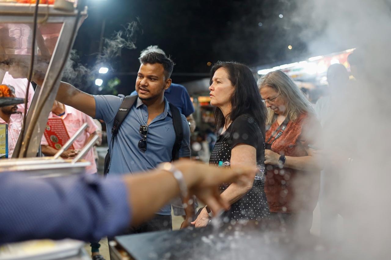 Mumbai Culinary Bazaar & Local Transport Tour
