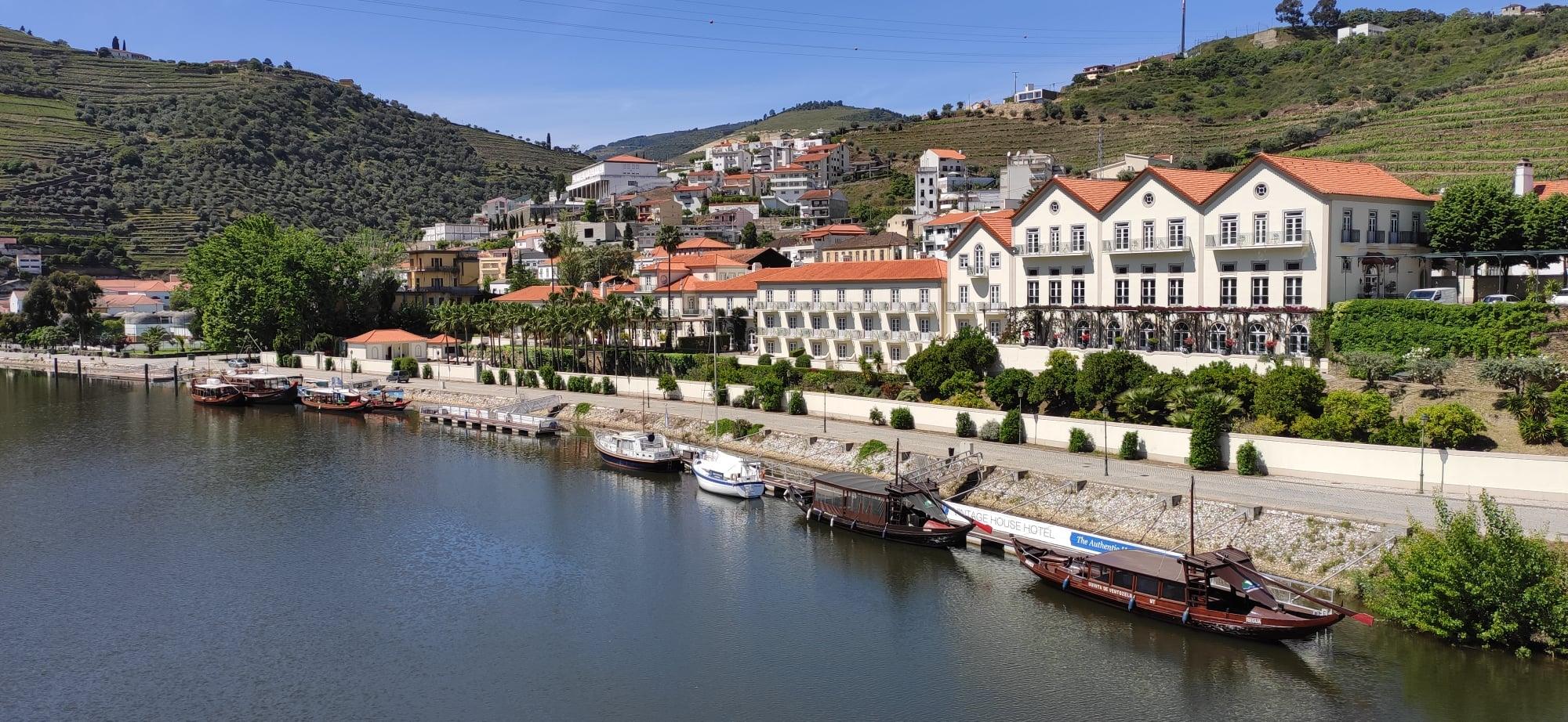 Douro Valley Full-Day Tour: Boat Ride, Twin Winery Tastings & Lunch