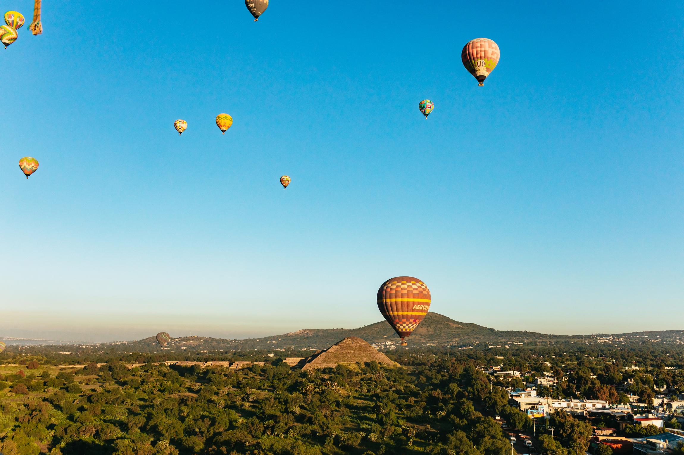 Teotihuacan Hot Air Balloon Adventure & Archaeological Tour
