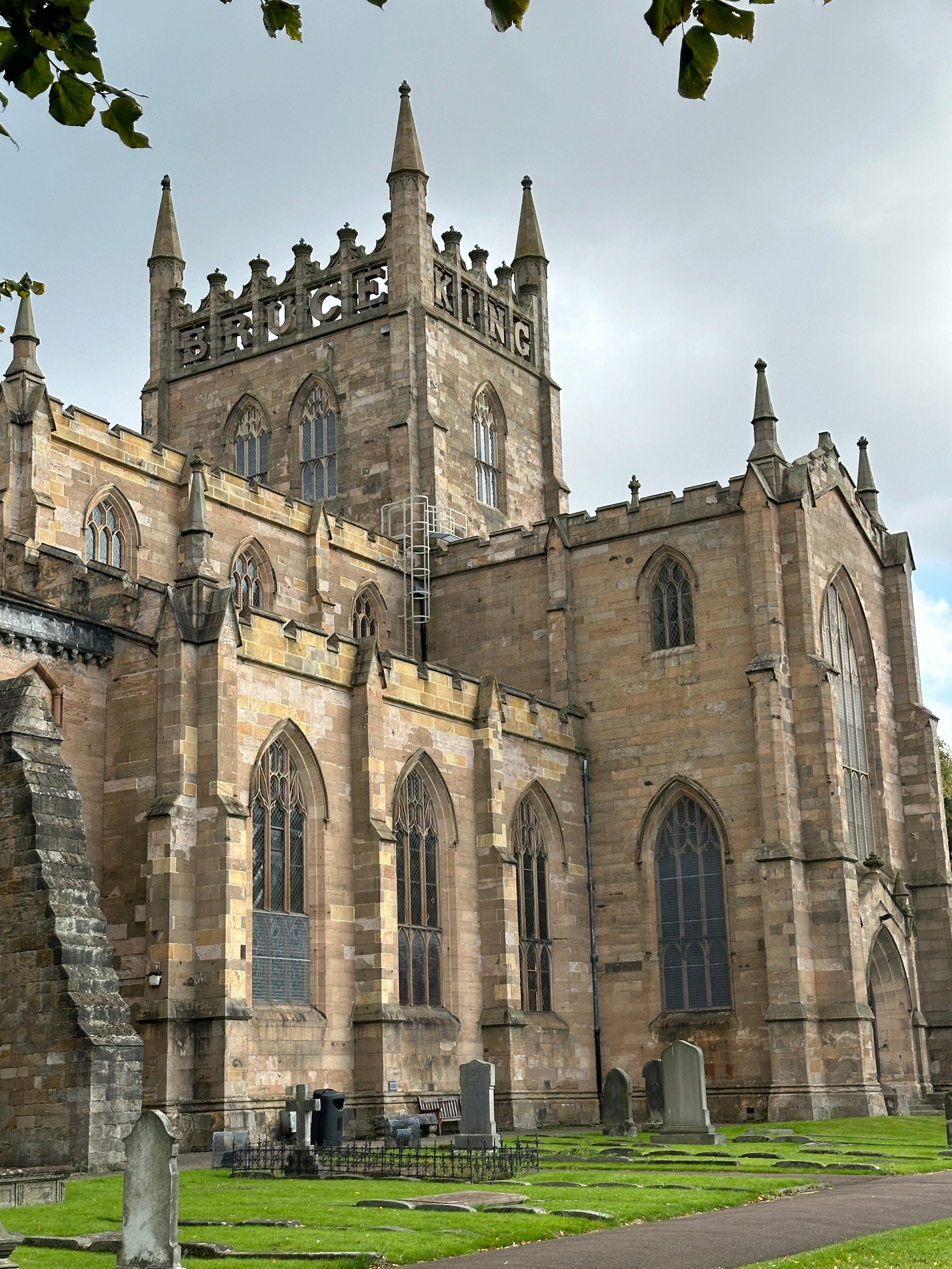 Historical Scotland: Dunfermline, Stirling & Rosslyn Chapel