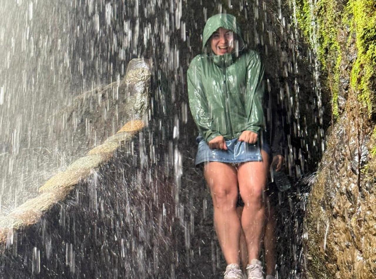 Baños 8-Waterfall Route: Guided Day Tour with Lunch