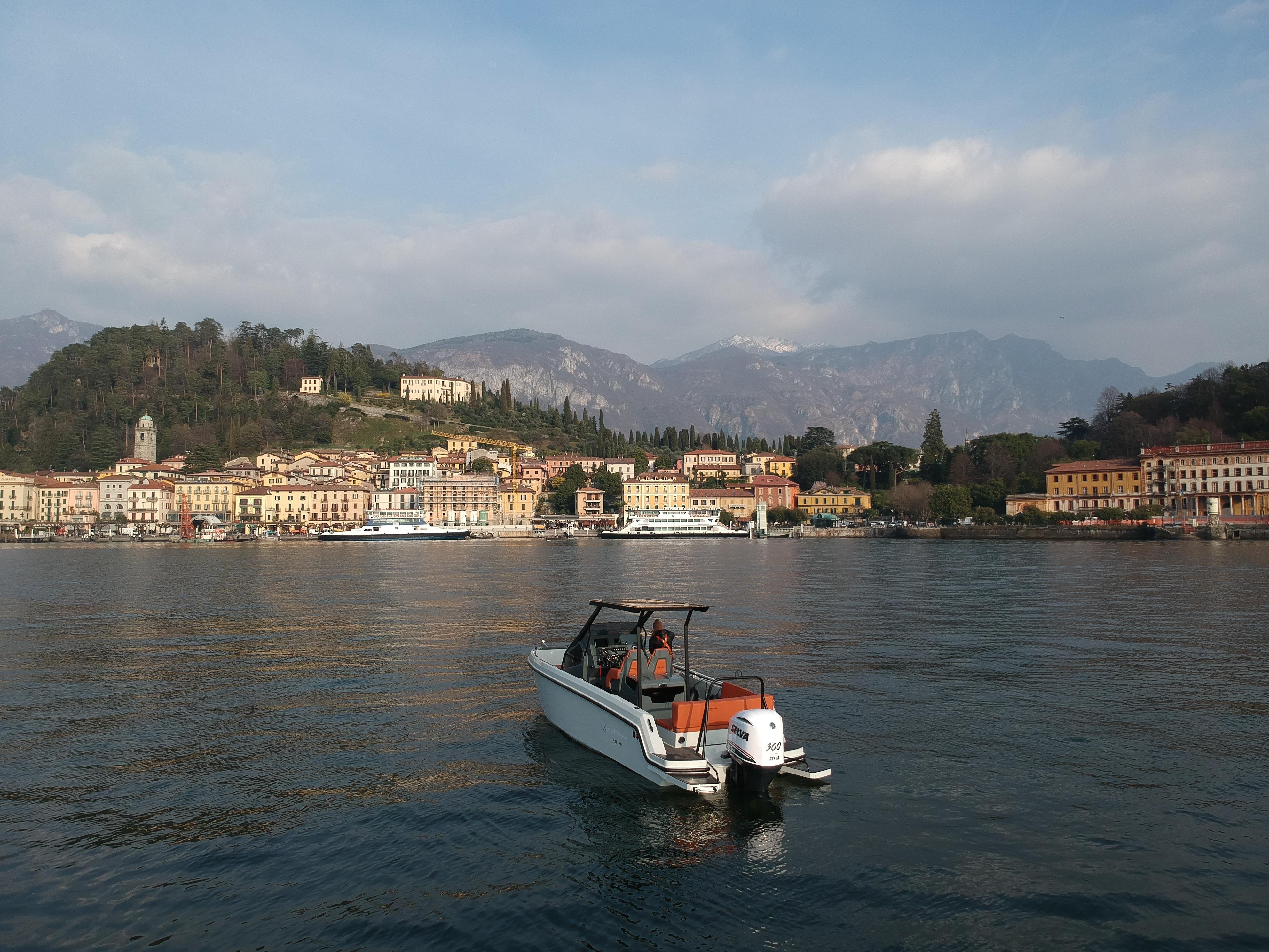 Lake Como Boat Tour with Bellagio & Varenna Stops