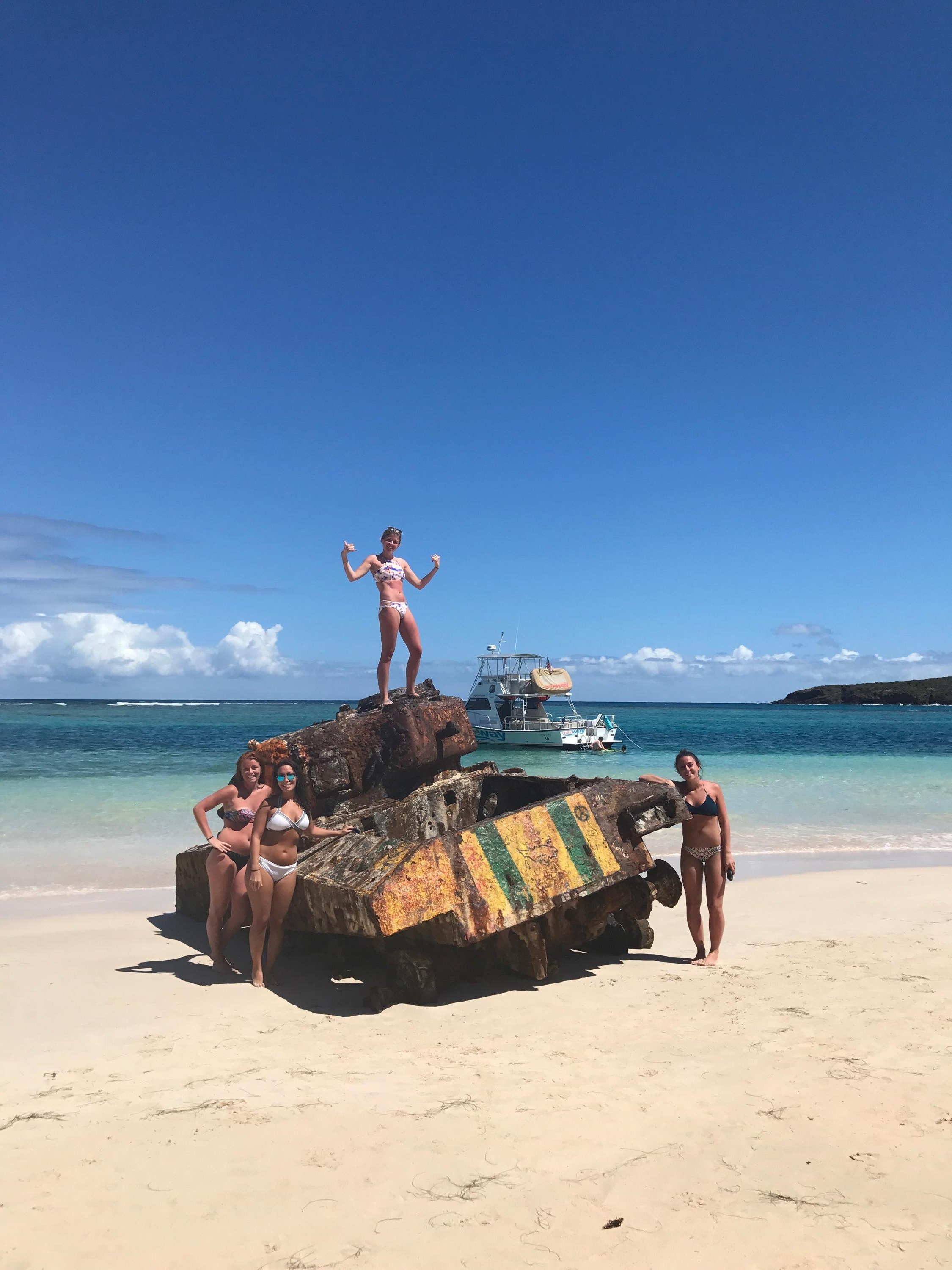 Culebra Power Boat Snorkeling & Flamenco Beach Adventure
