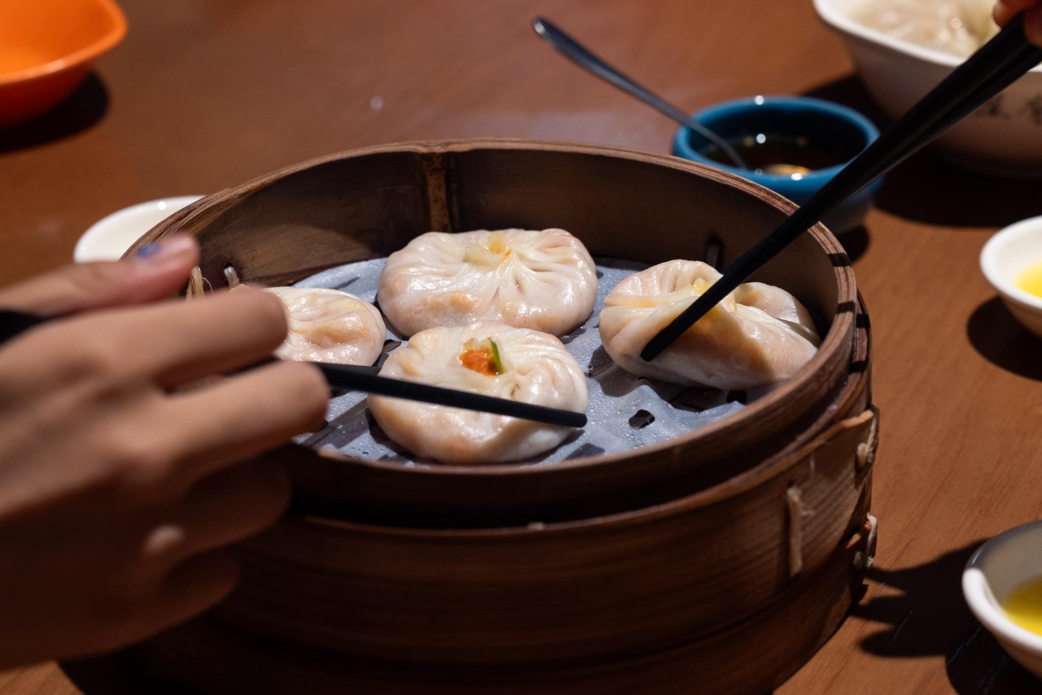 Shanghai Authentic Food Walk with Michelin-Listed Dumplings